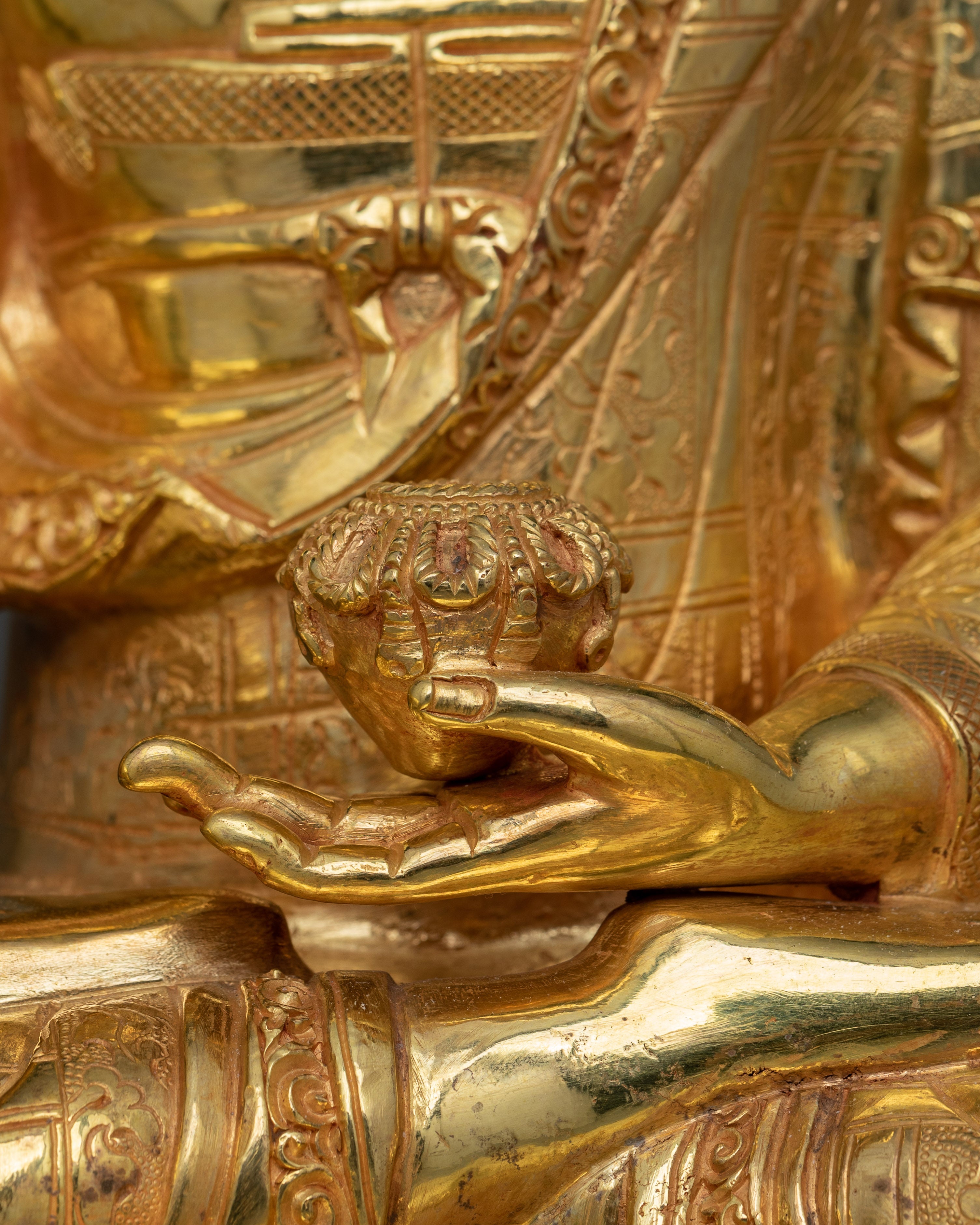 Historical Buddhist Shakyamuni Buddha Statue | 24K Gold Spiritual Tranquility Figurine