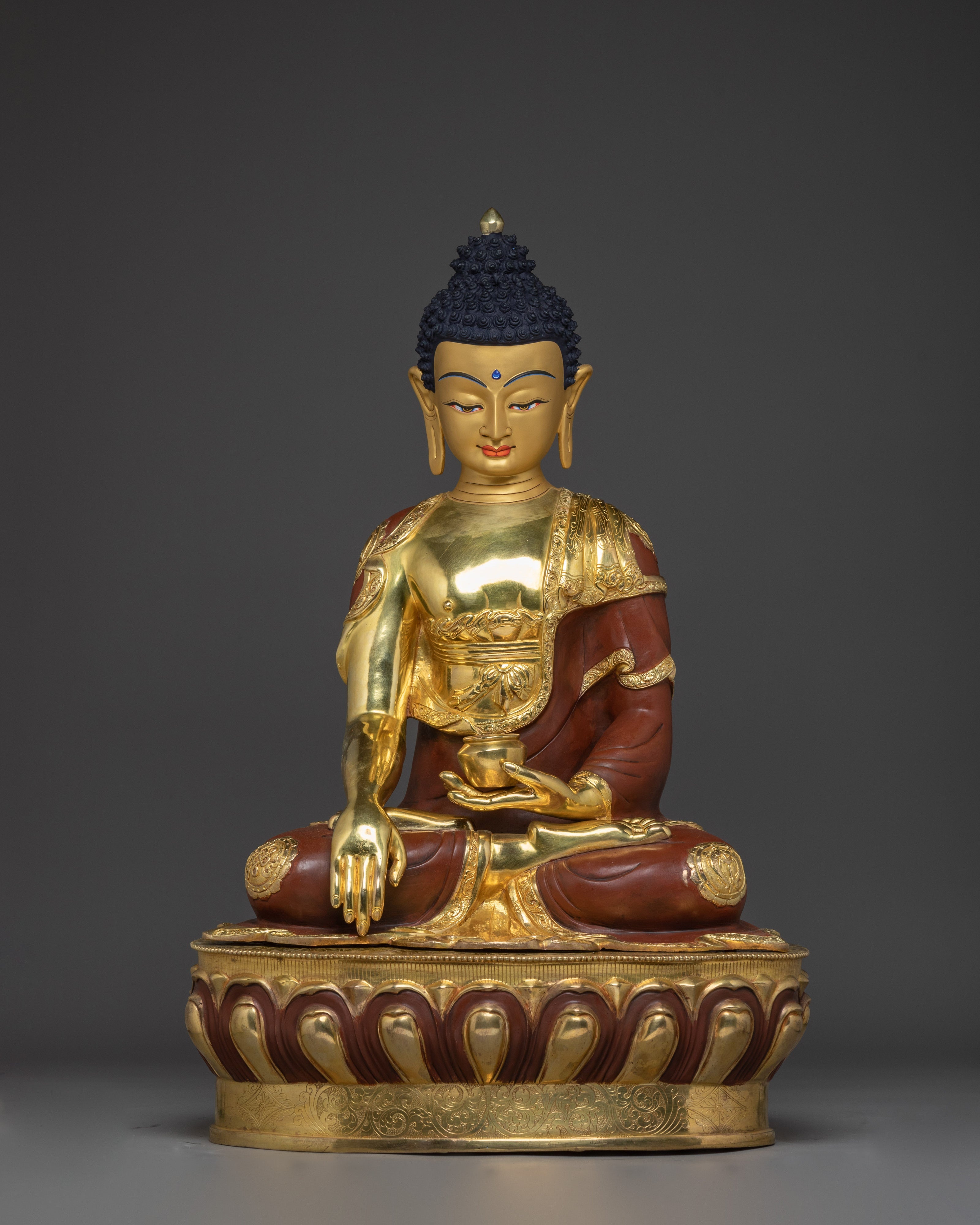 dharma-guru-shakyamuni-buddha-statue