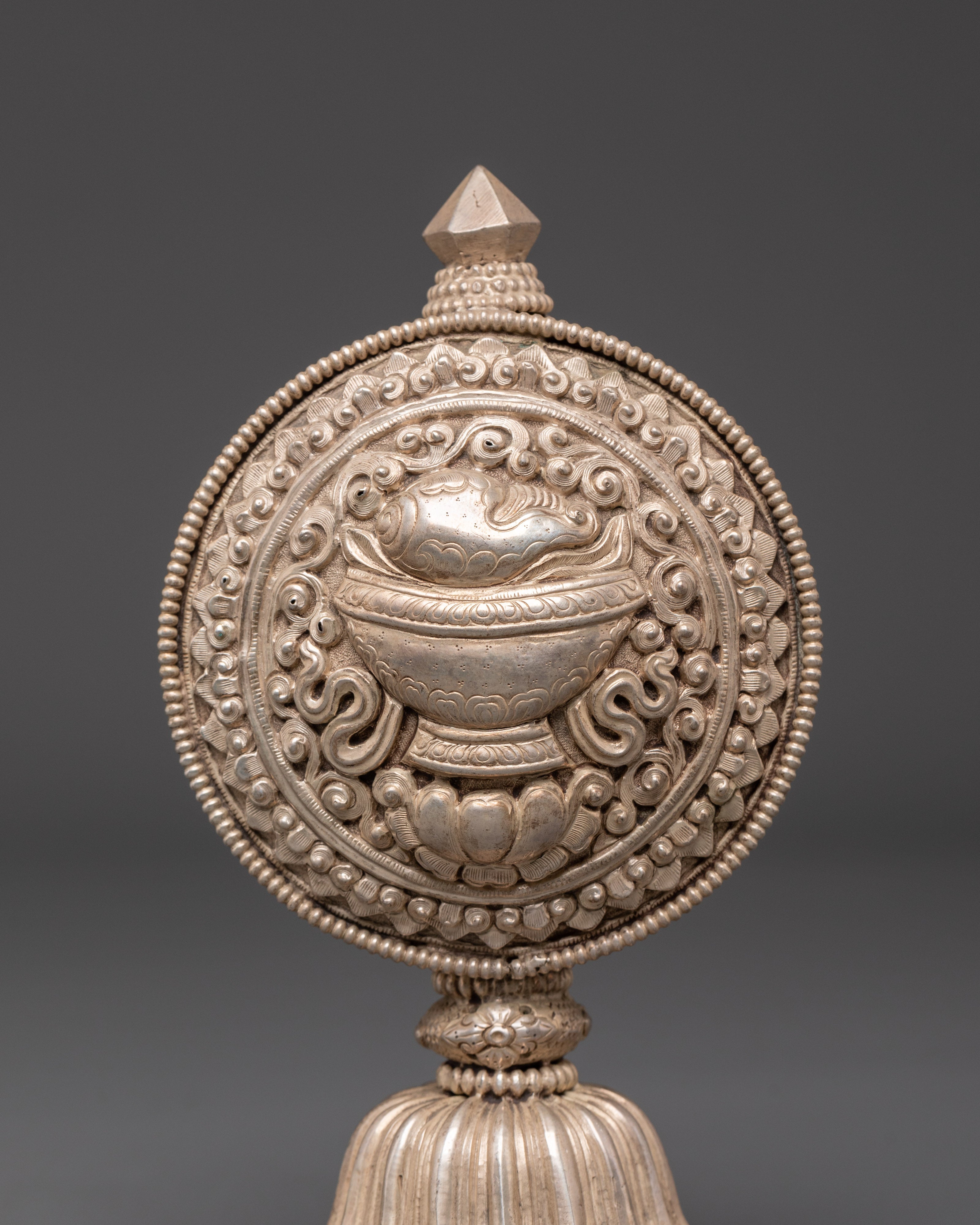 Buddhist Eight Auspicious Symbols of Prosperity | Spiritual Home Decor