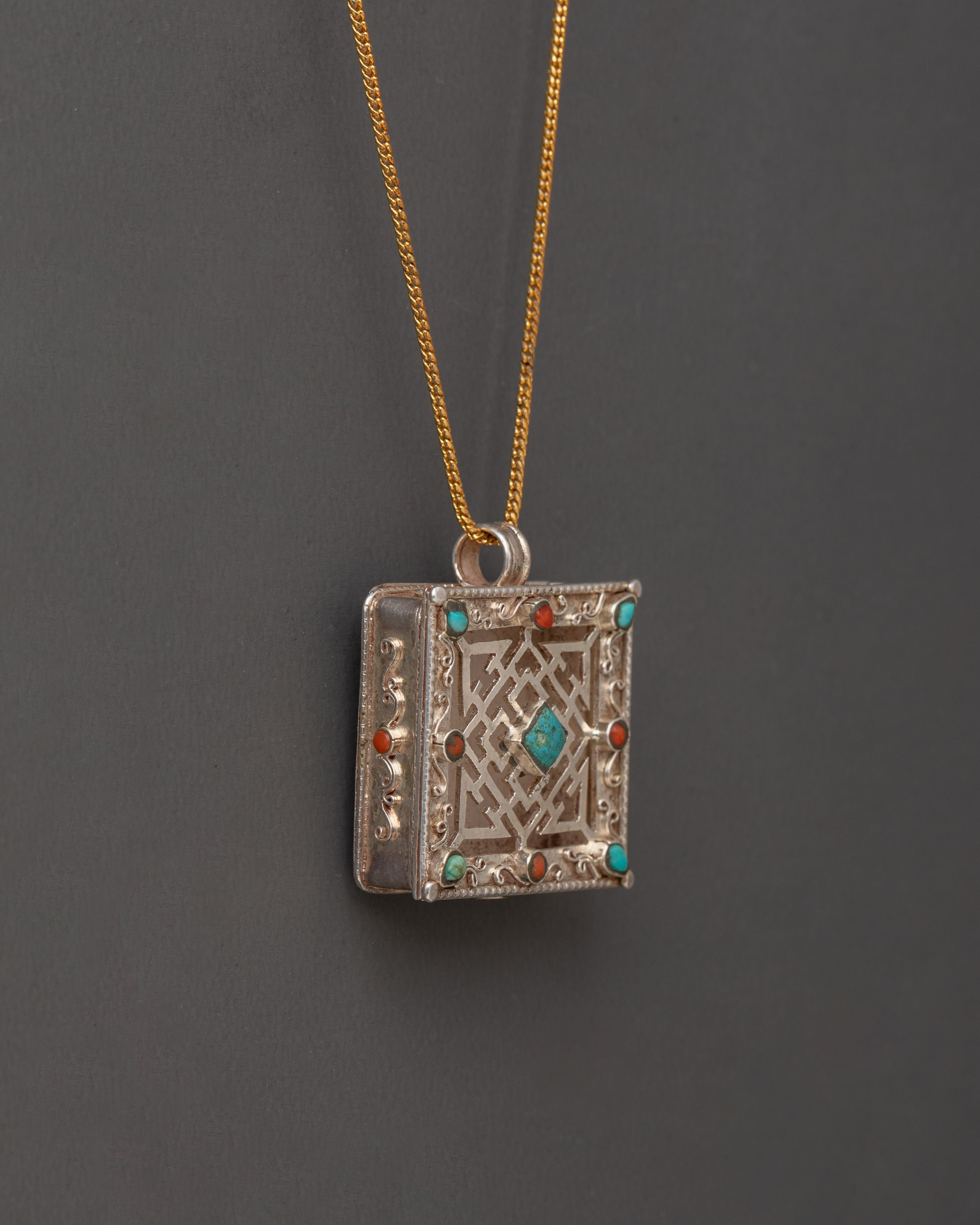 Ghau Box Locket Meditation Jewelry | Tibetan Prayer Pendant