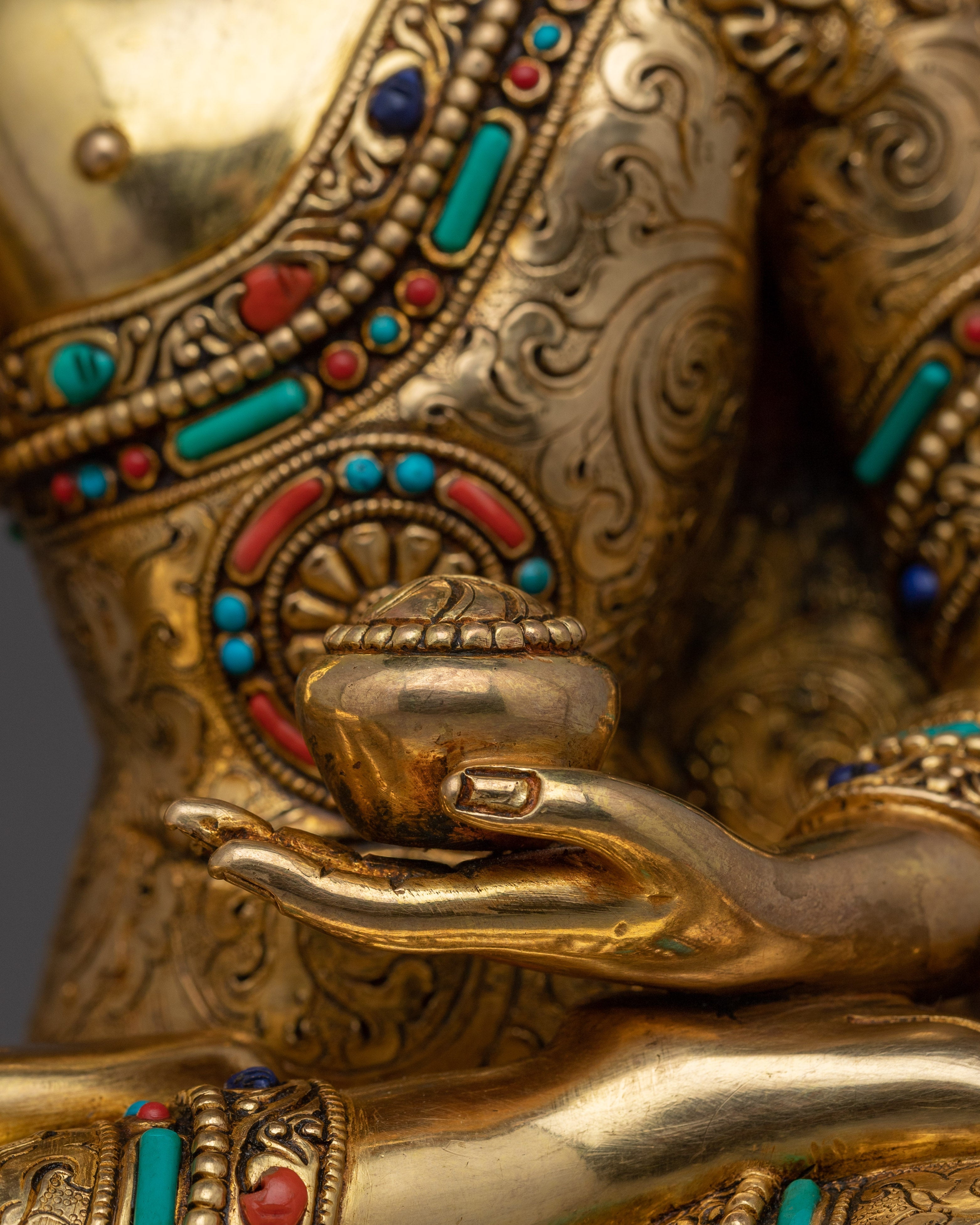 Founder of Buddhism Shakyamuni Buddha | Gautama Buddha - The Honored One