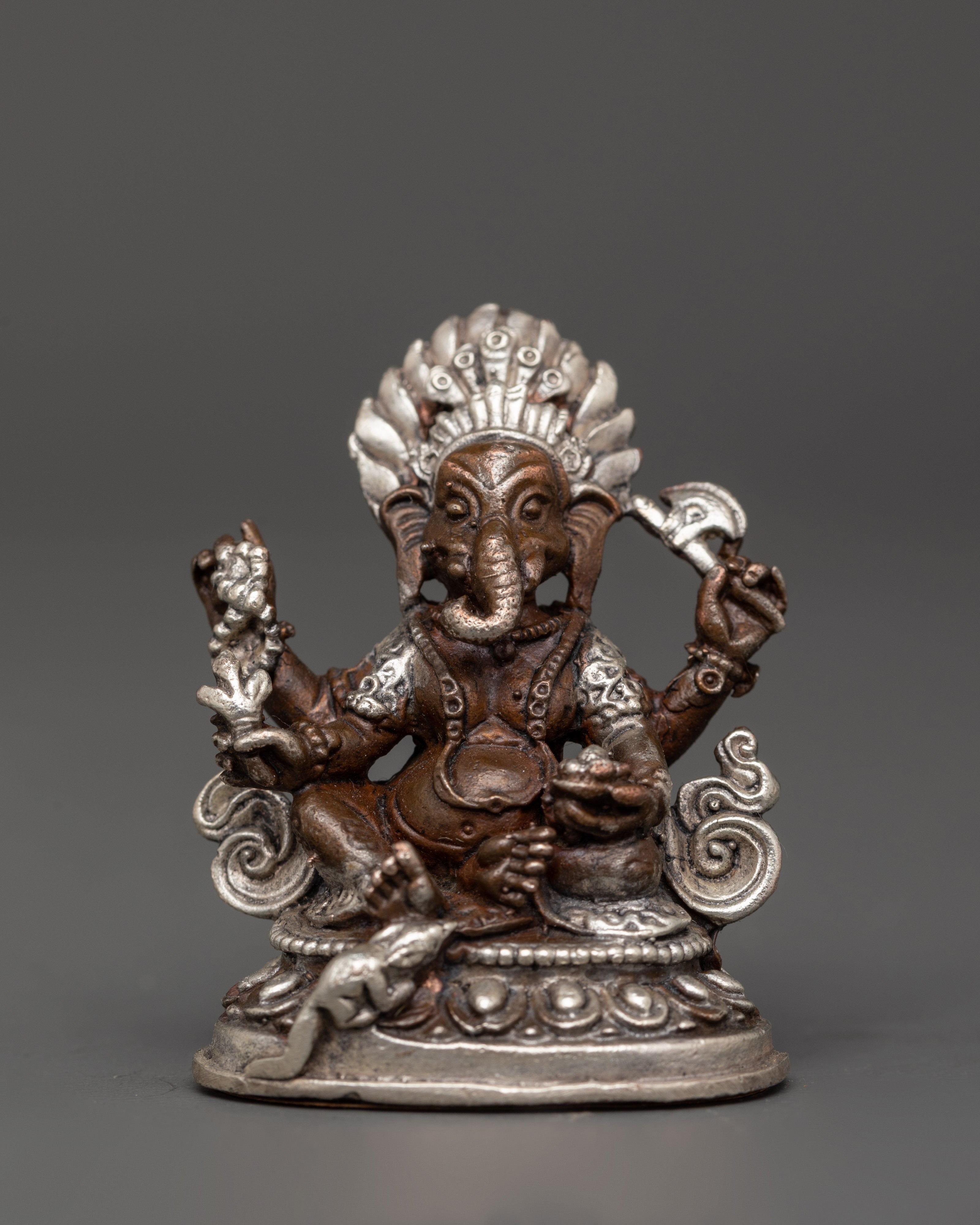 lord-ganesha-hindu-elephant-deity-statue