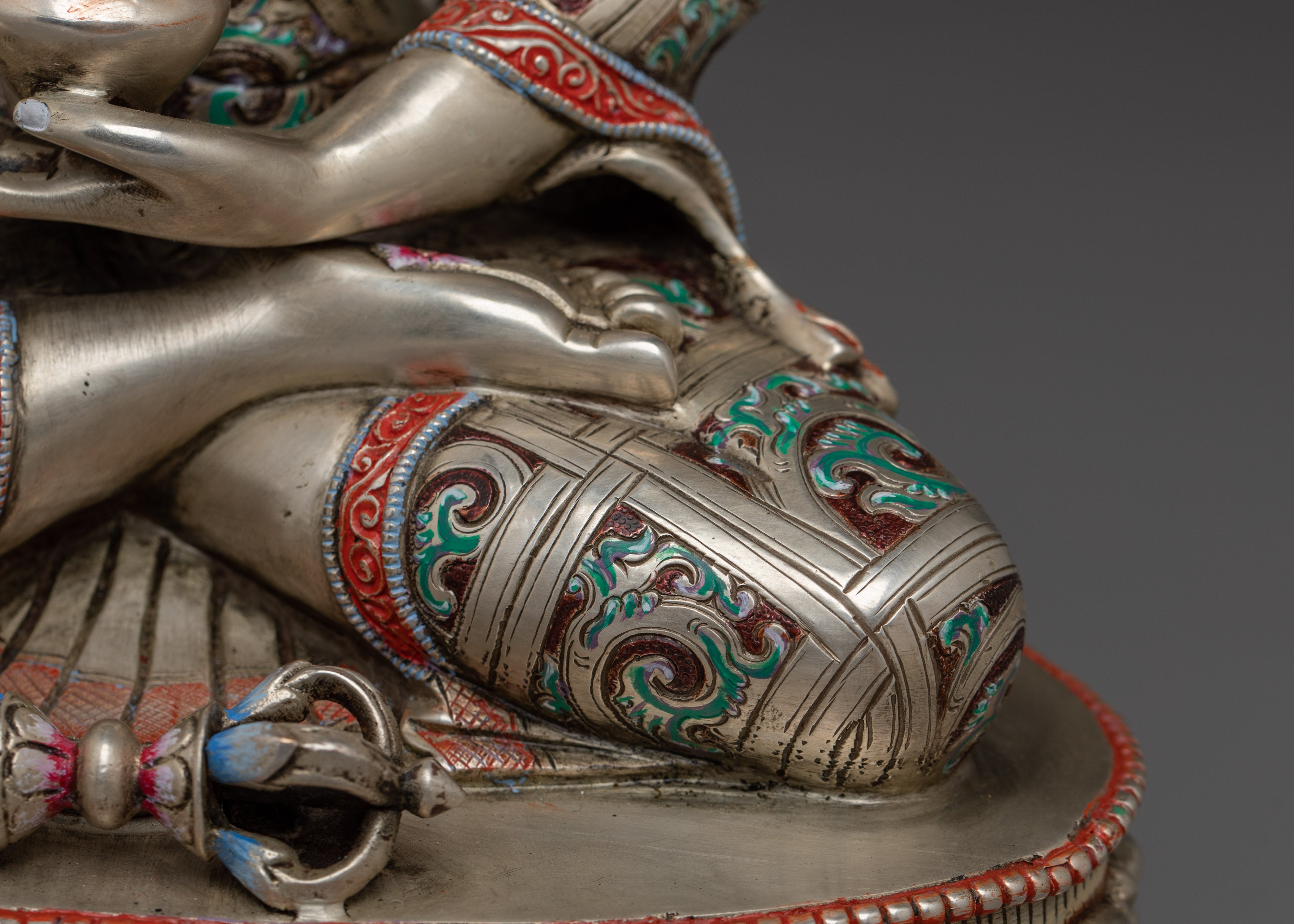 Tibetan Historical Buddha Statue | Symbolizing Enlightenment and Inner Peace