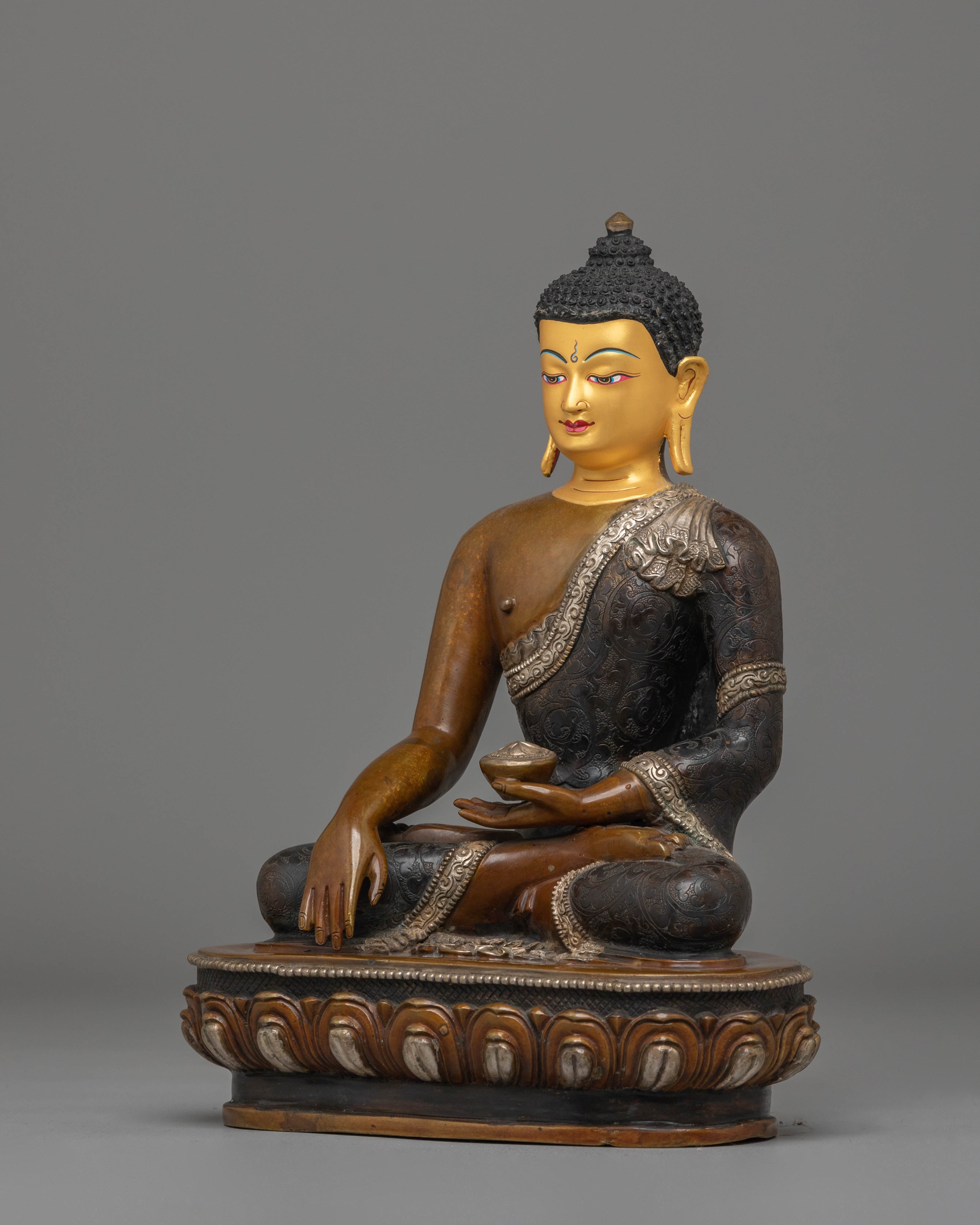 Gautam Buddha Statue : Teacher of Dharma