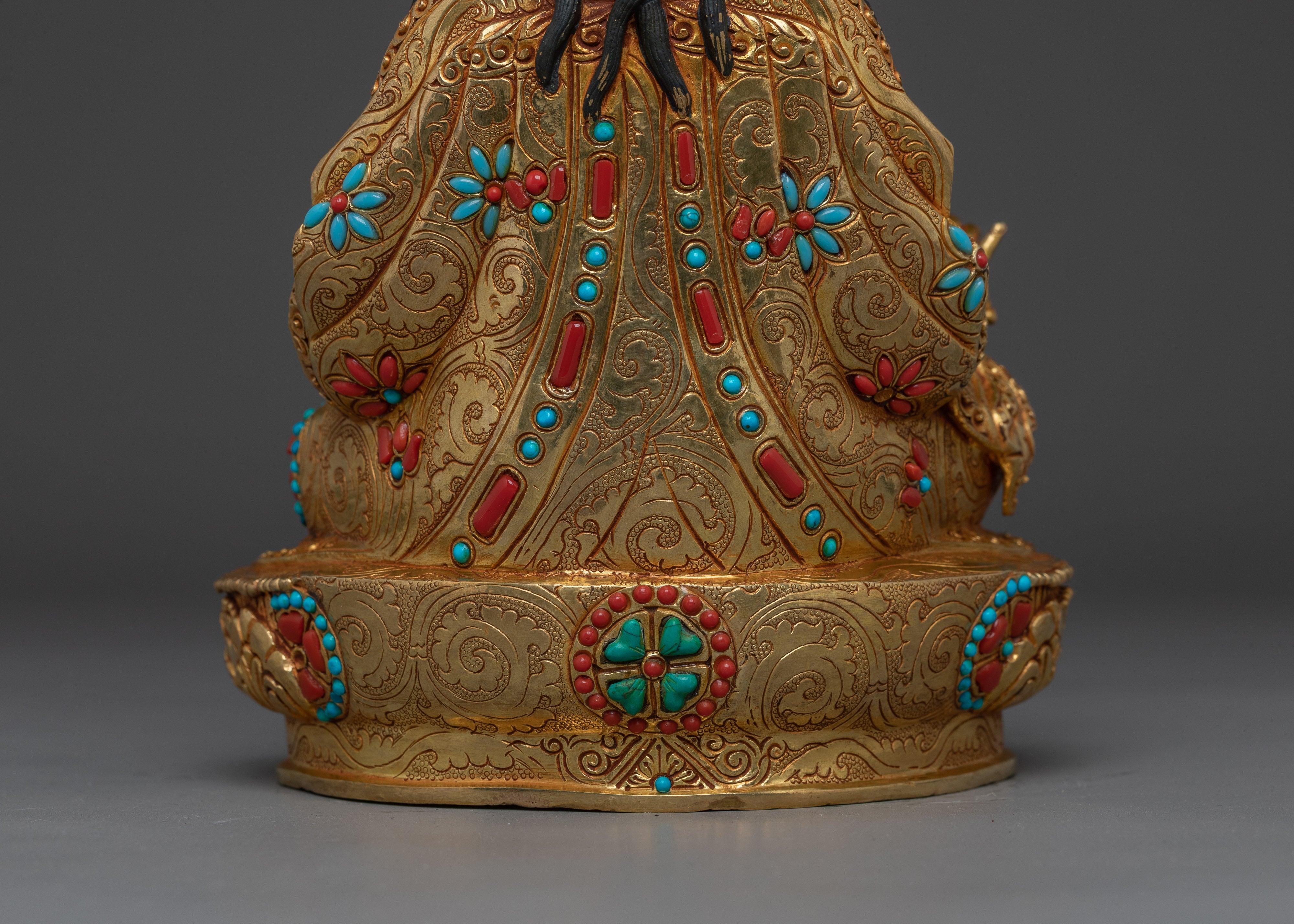 Radiant Guru Rinpoche Statue | Himalayan Padmasambhava Artwork