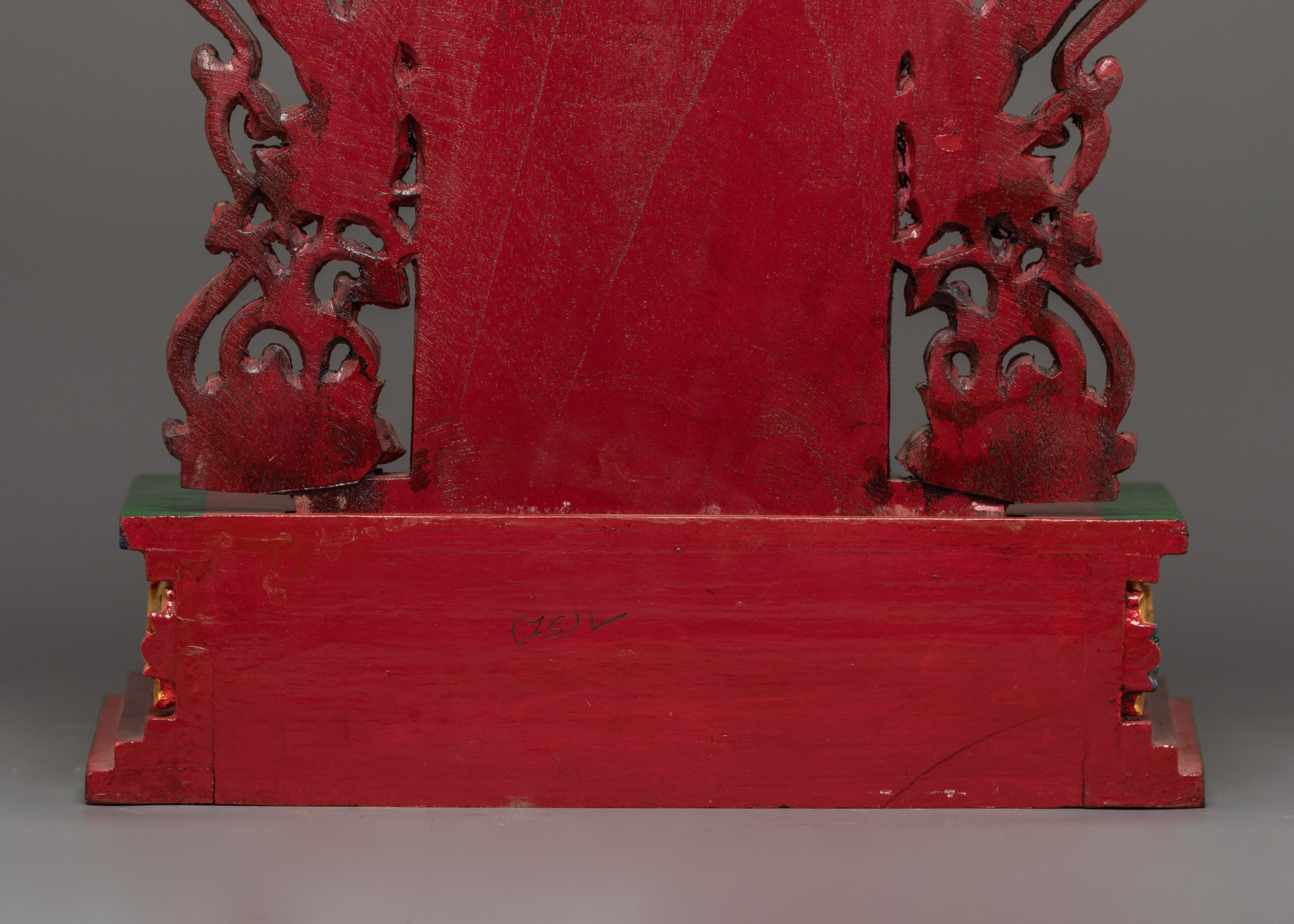 A Majestic Handmade Throne | For Your Beautiful Statue