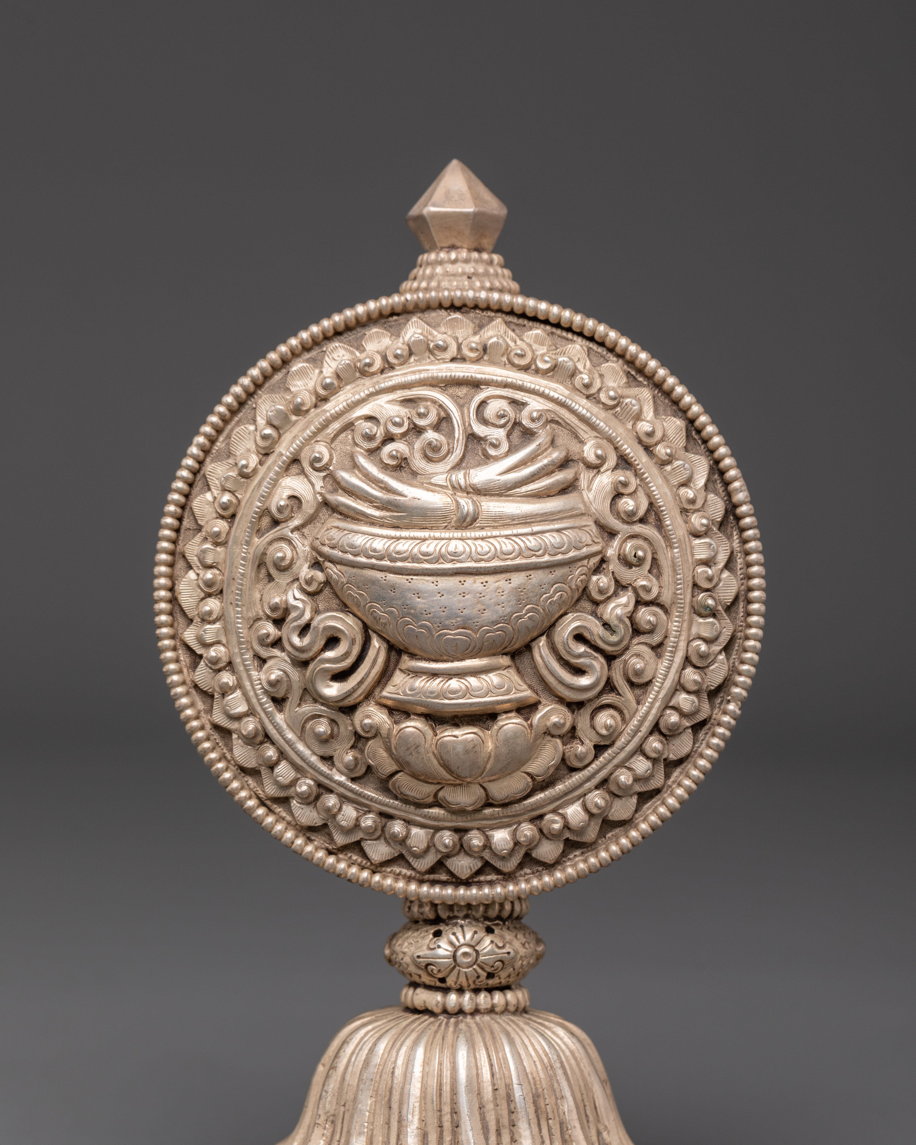 Buddhist Eight Auspicious Symbols of Prosperity | Spiritual Home Decor