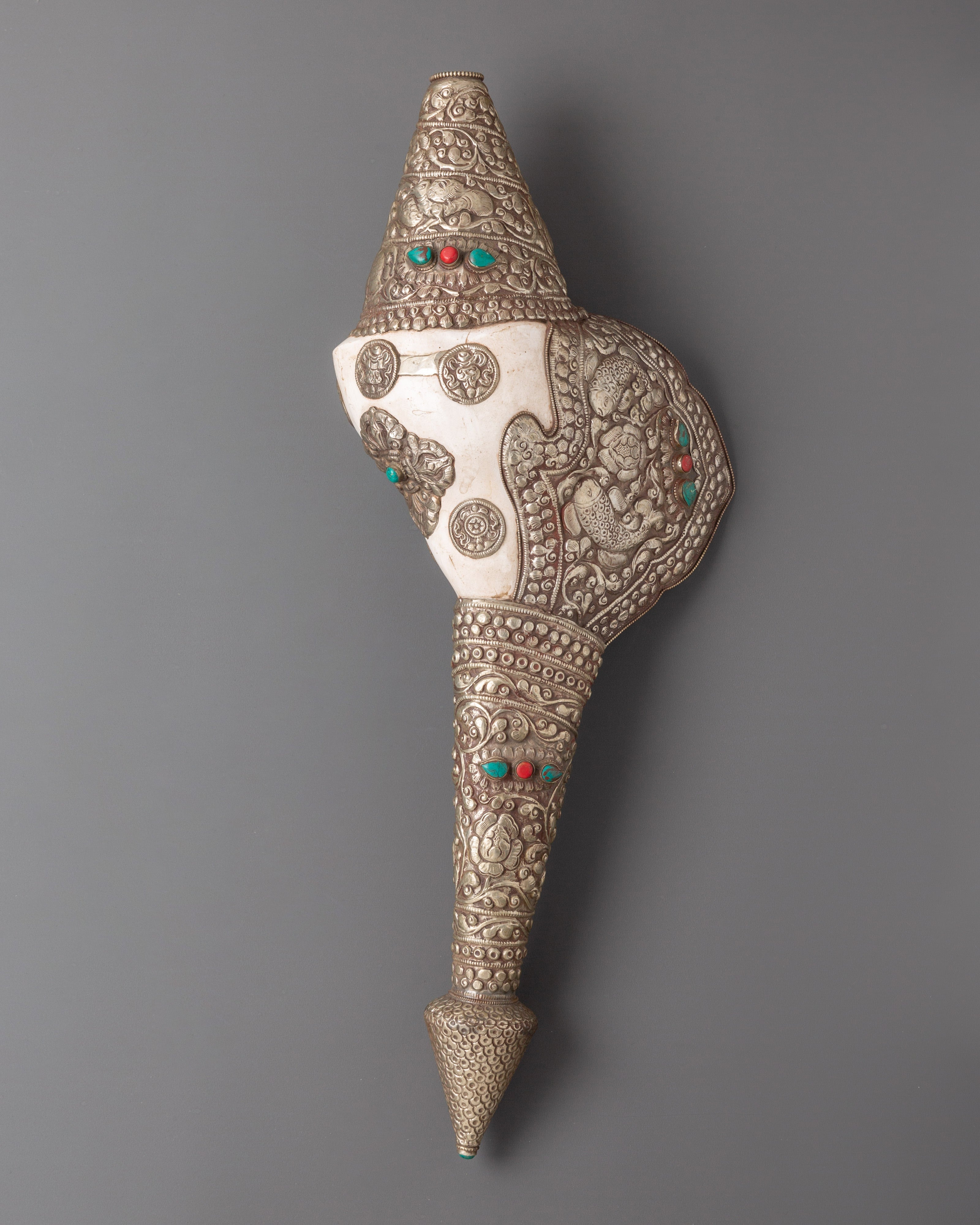 Conch with White Metal | Symbol of Dharma and Spiritual Awakening