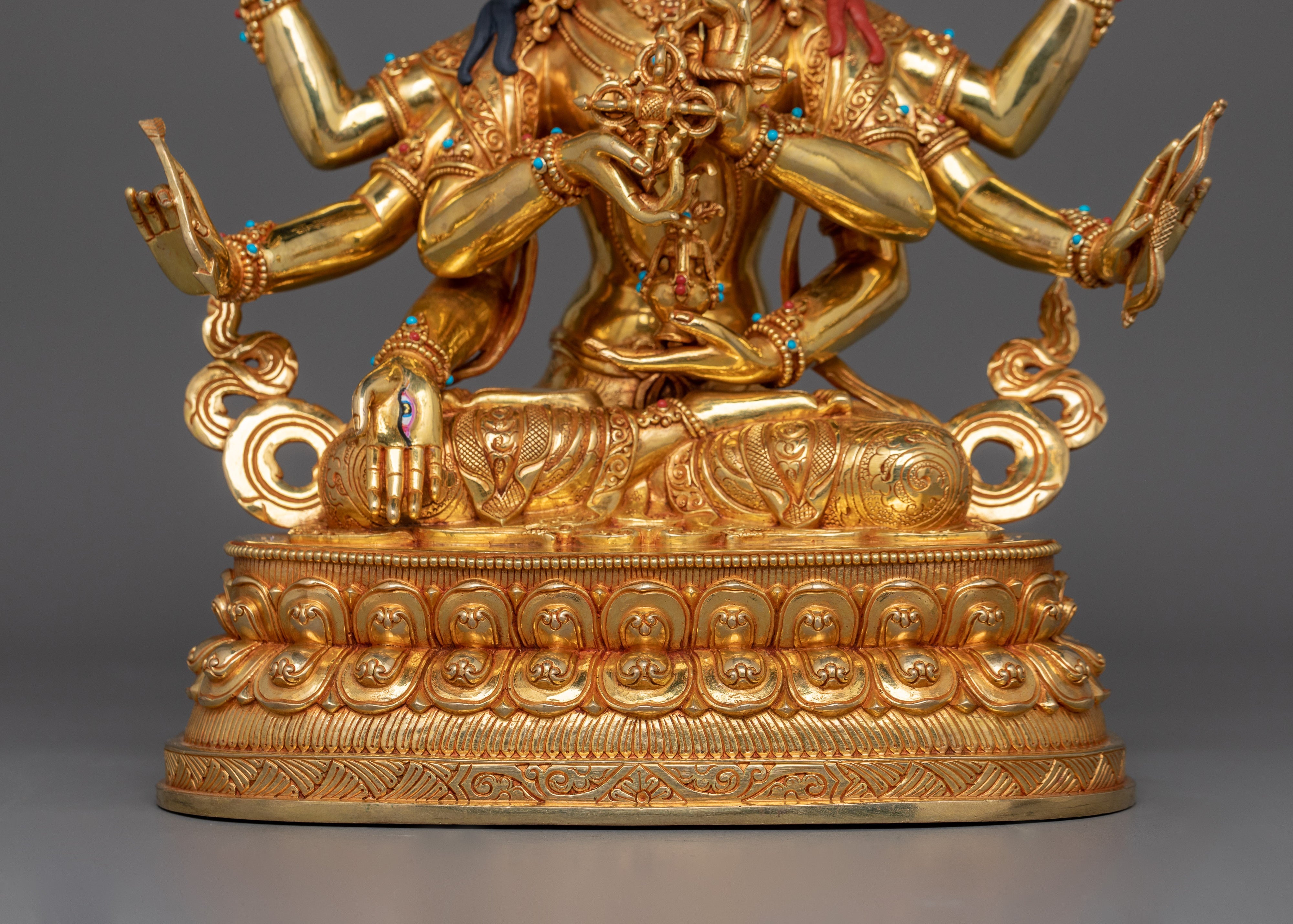 Golden Statue of Namgyalma | Also known as Ushnishavijaya