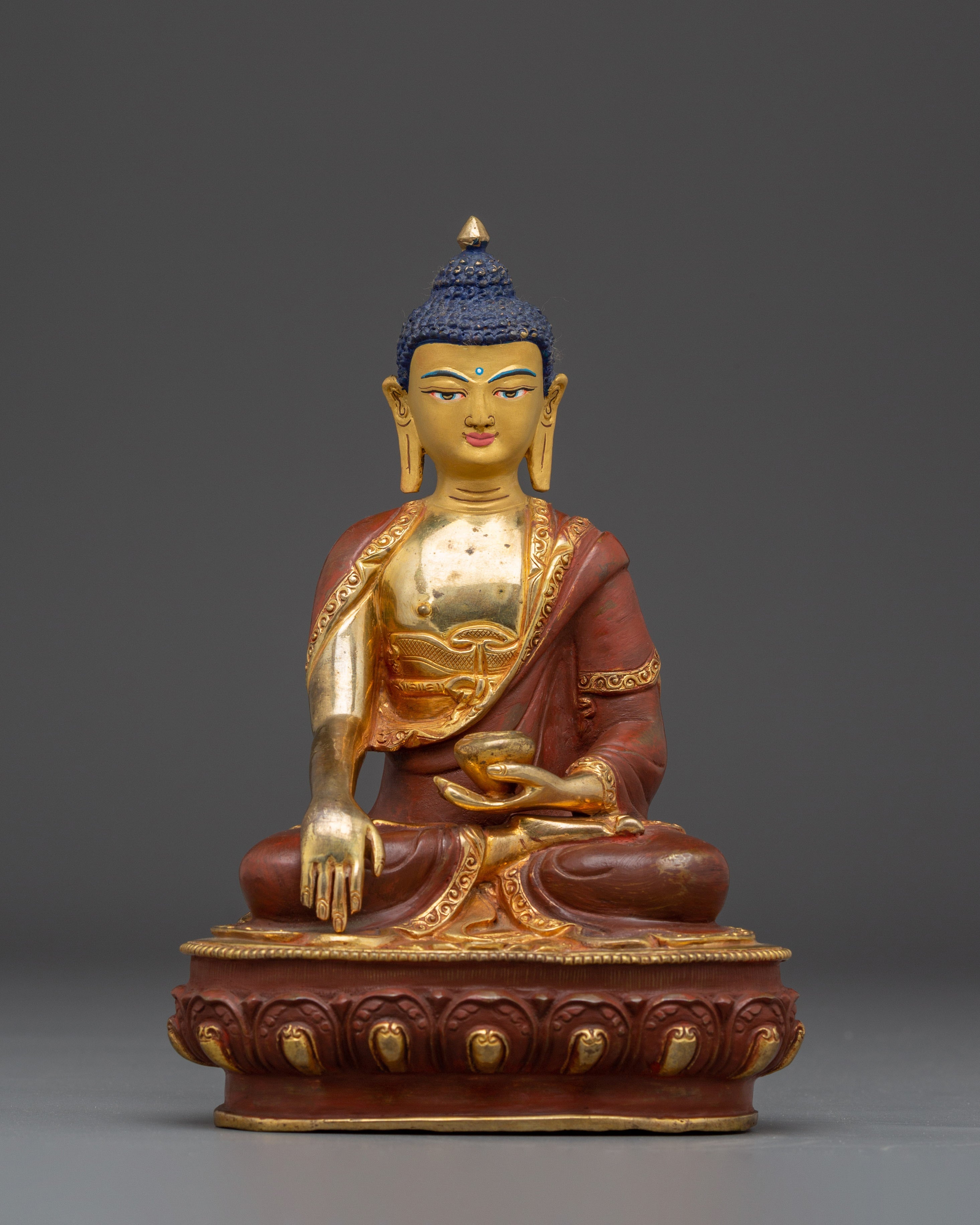 Handmade Statue of Buddha Shakyamuni
