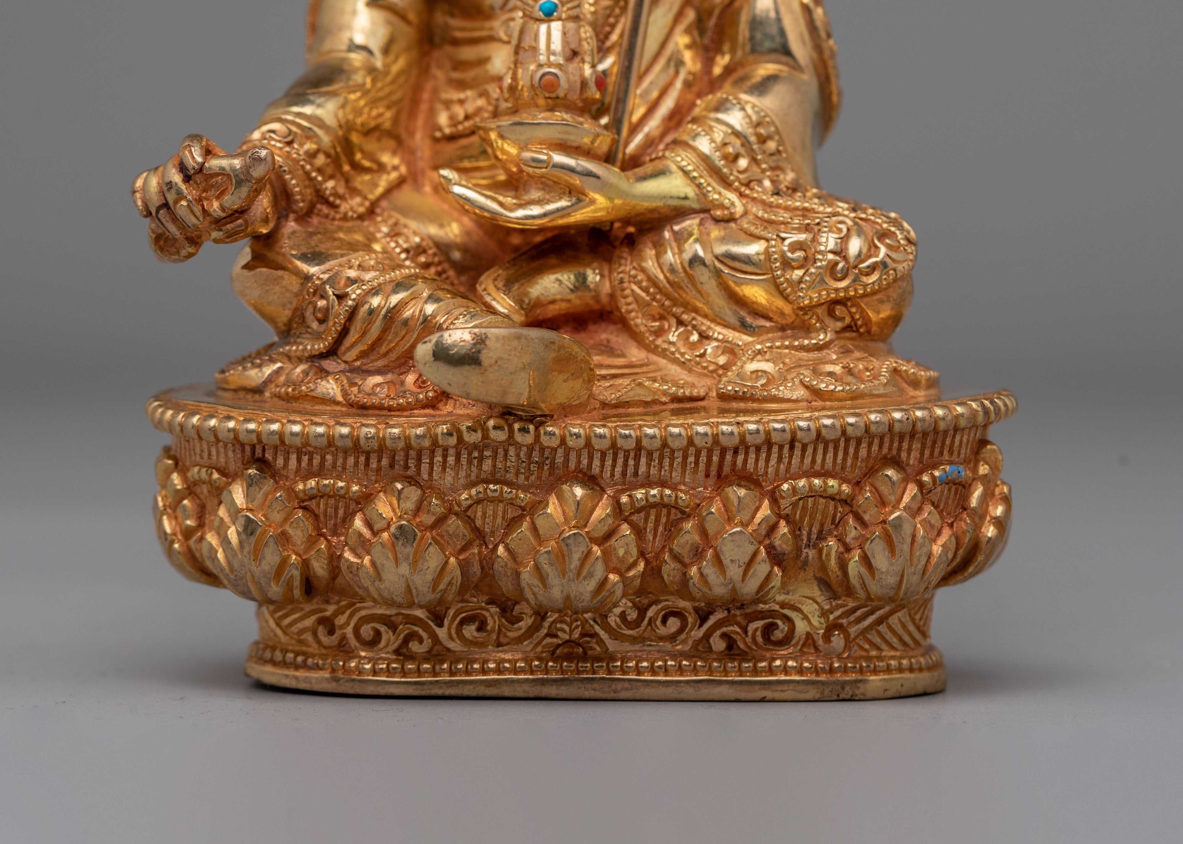 Guru Rinpoche Buddhist Statue | Symbol of Wisdom and Compassion