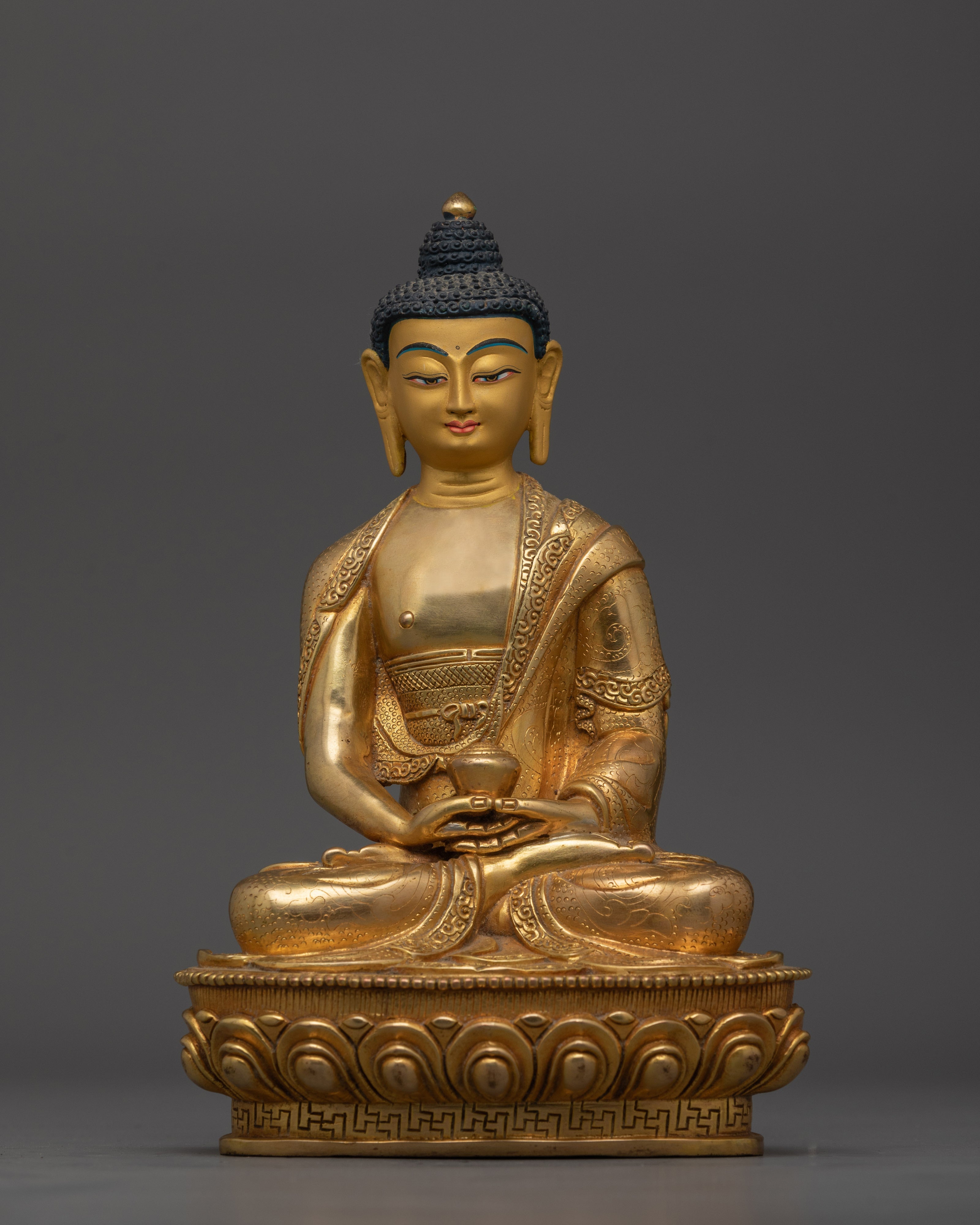 amitabha-buddha-divine-buddhist-sculpture