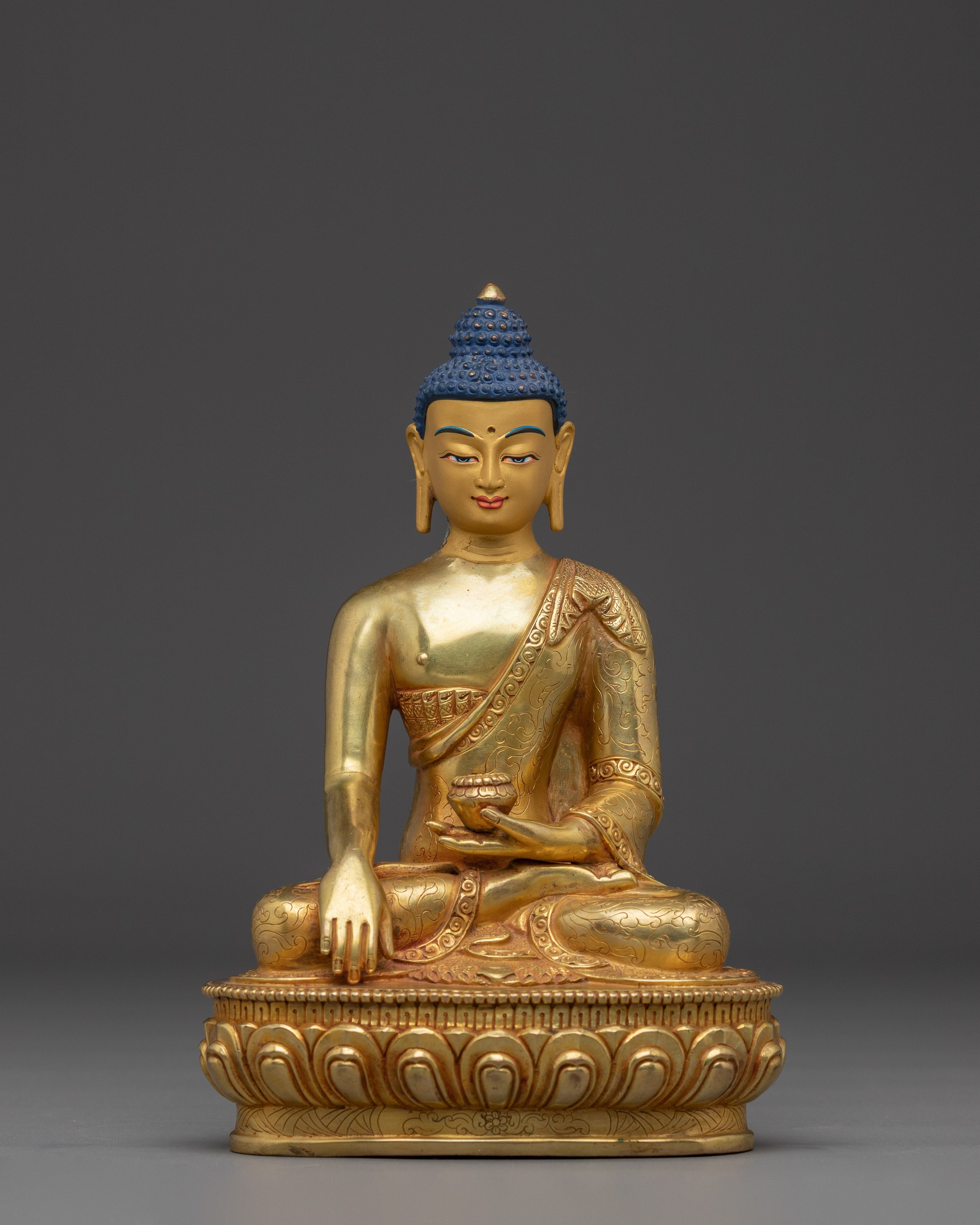 Peaceful Shakyamuni Buddha in Copper