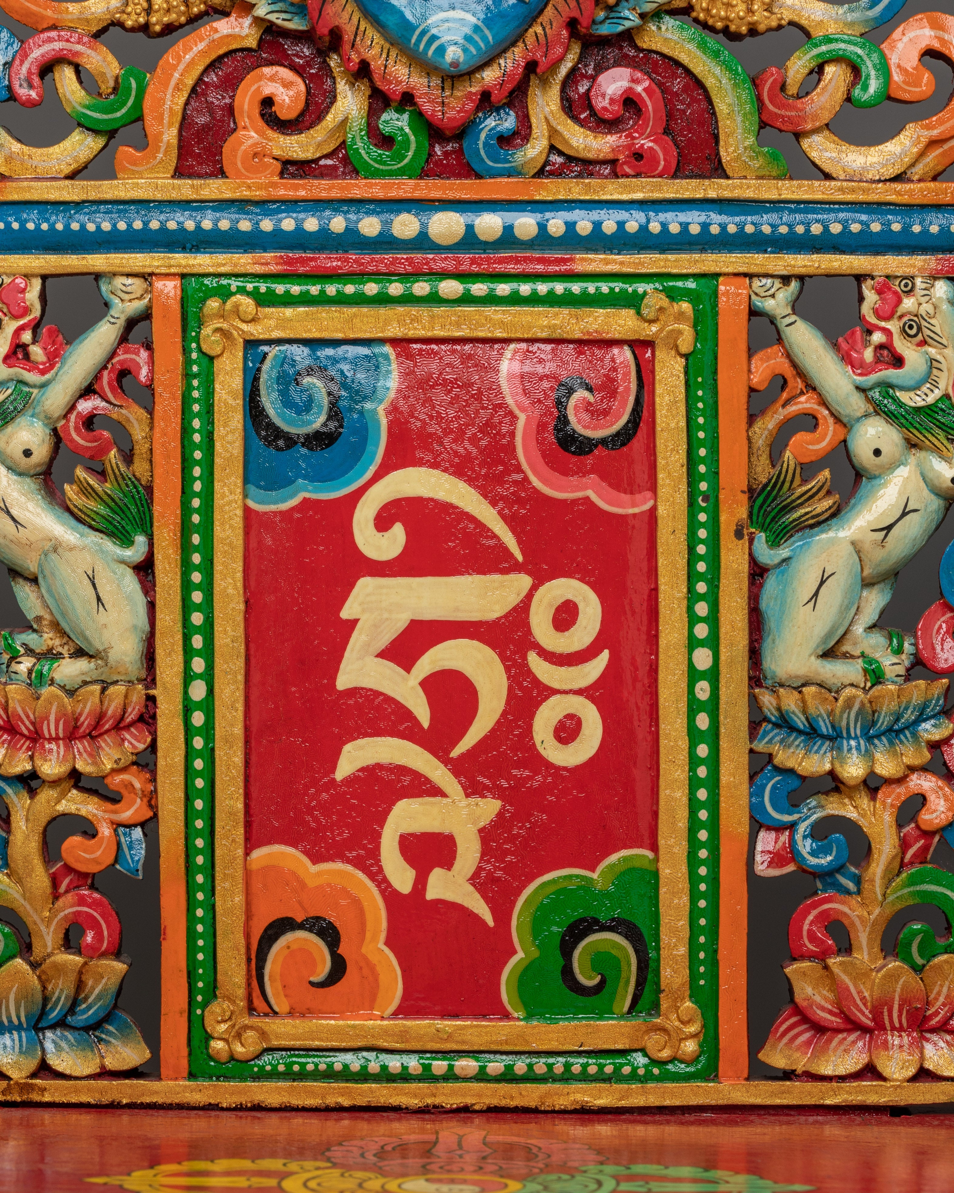 A Majestic Handmade Throne | For Your Beautiful Statue