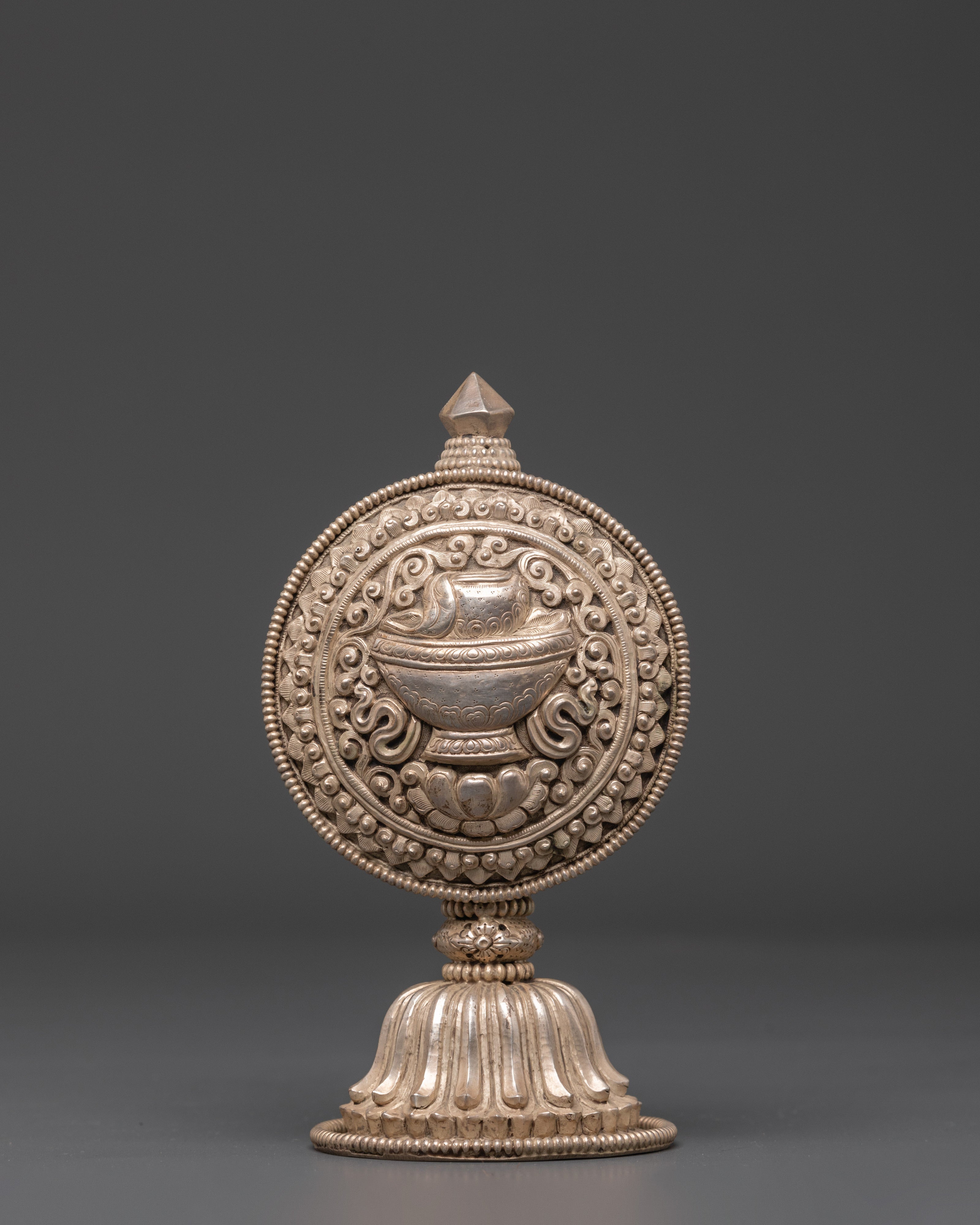 Buddhist Eight Auspicious Symbols of Prosperity | Spiritual Home Decor