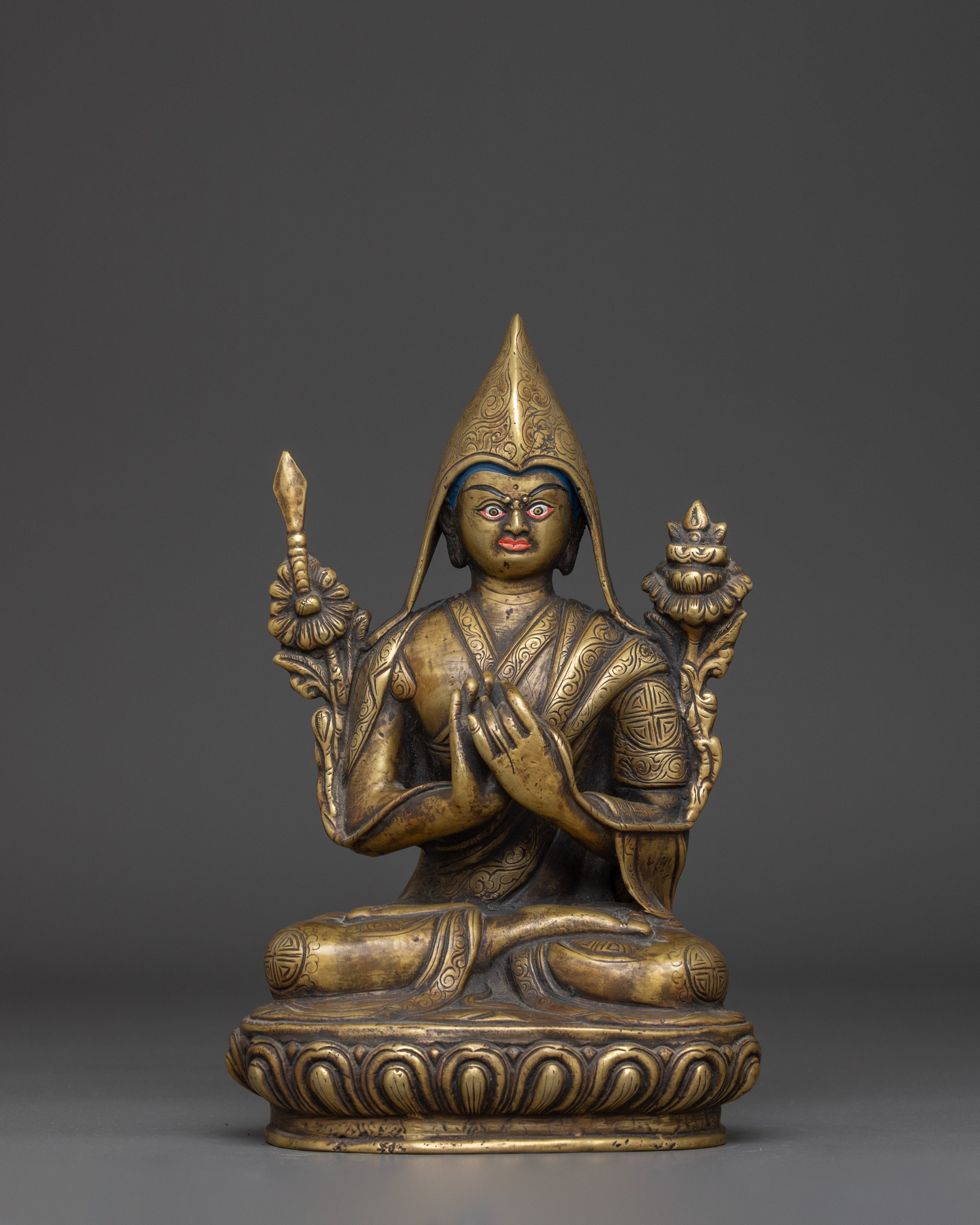 buddhist-master-tshongkhapa-statue