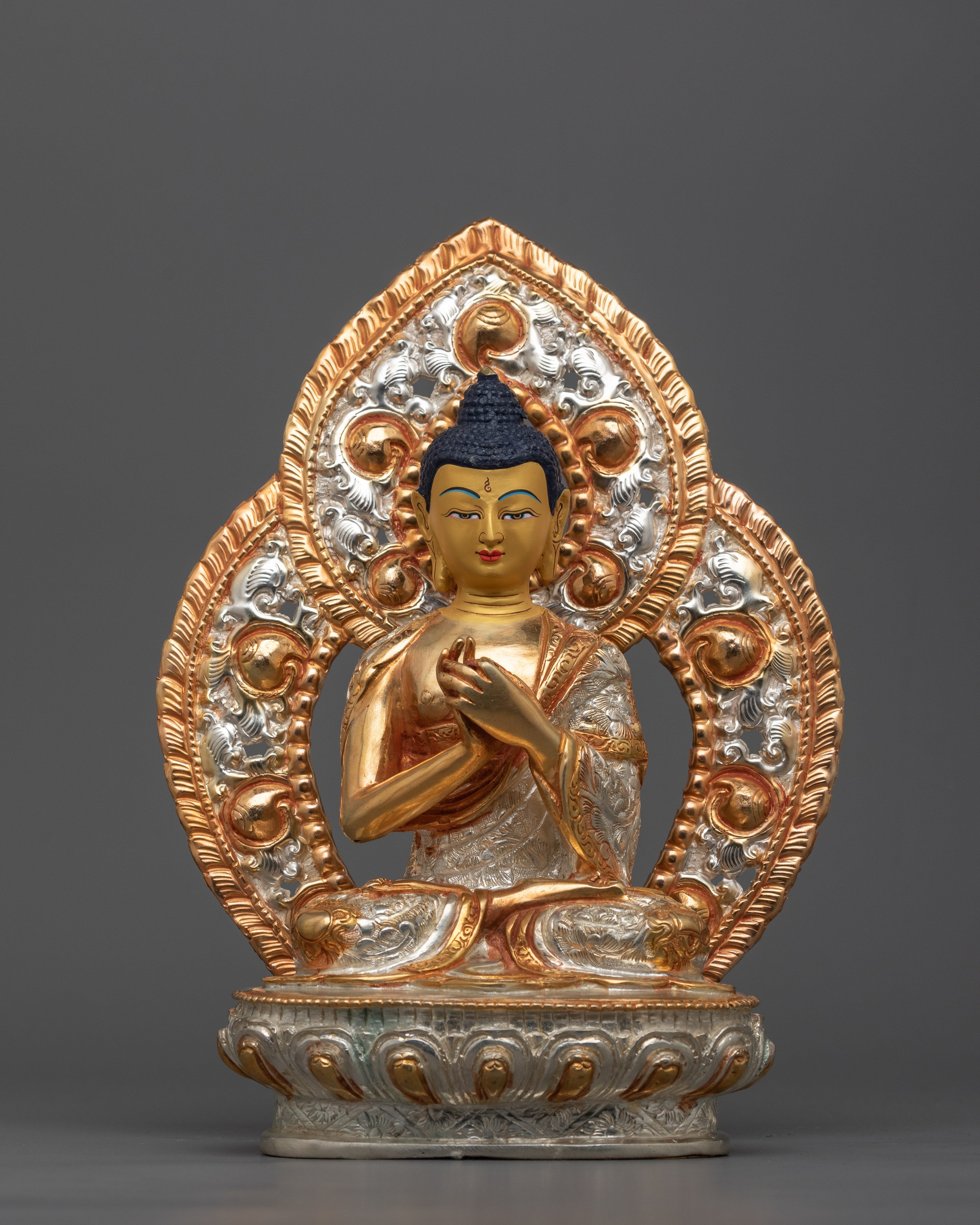 Vairochana Buddha Statue