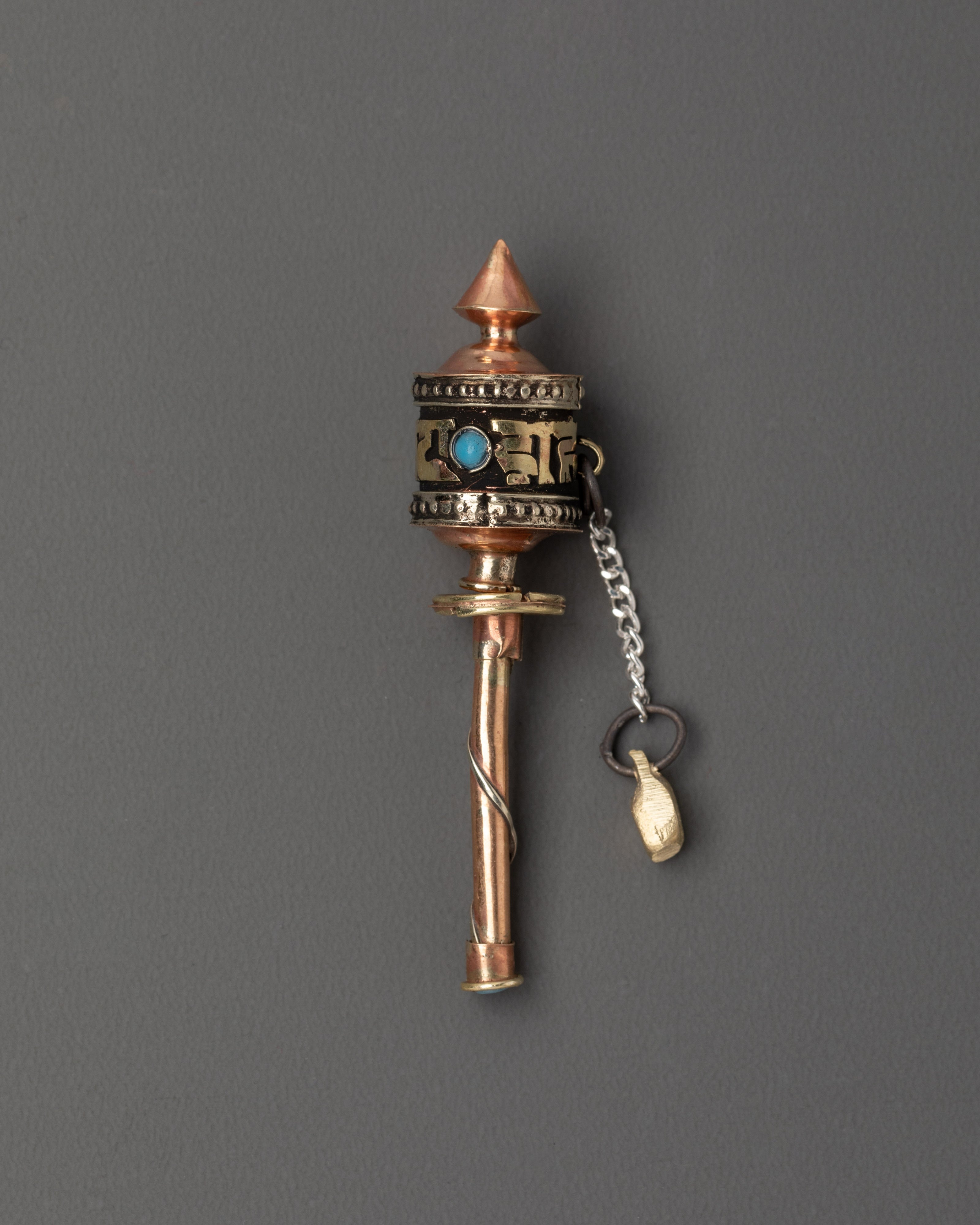 prayer-wheel-buddhist-mantra-spinner