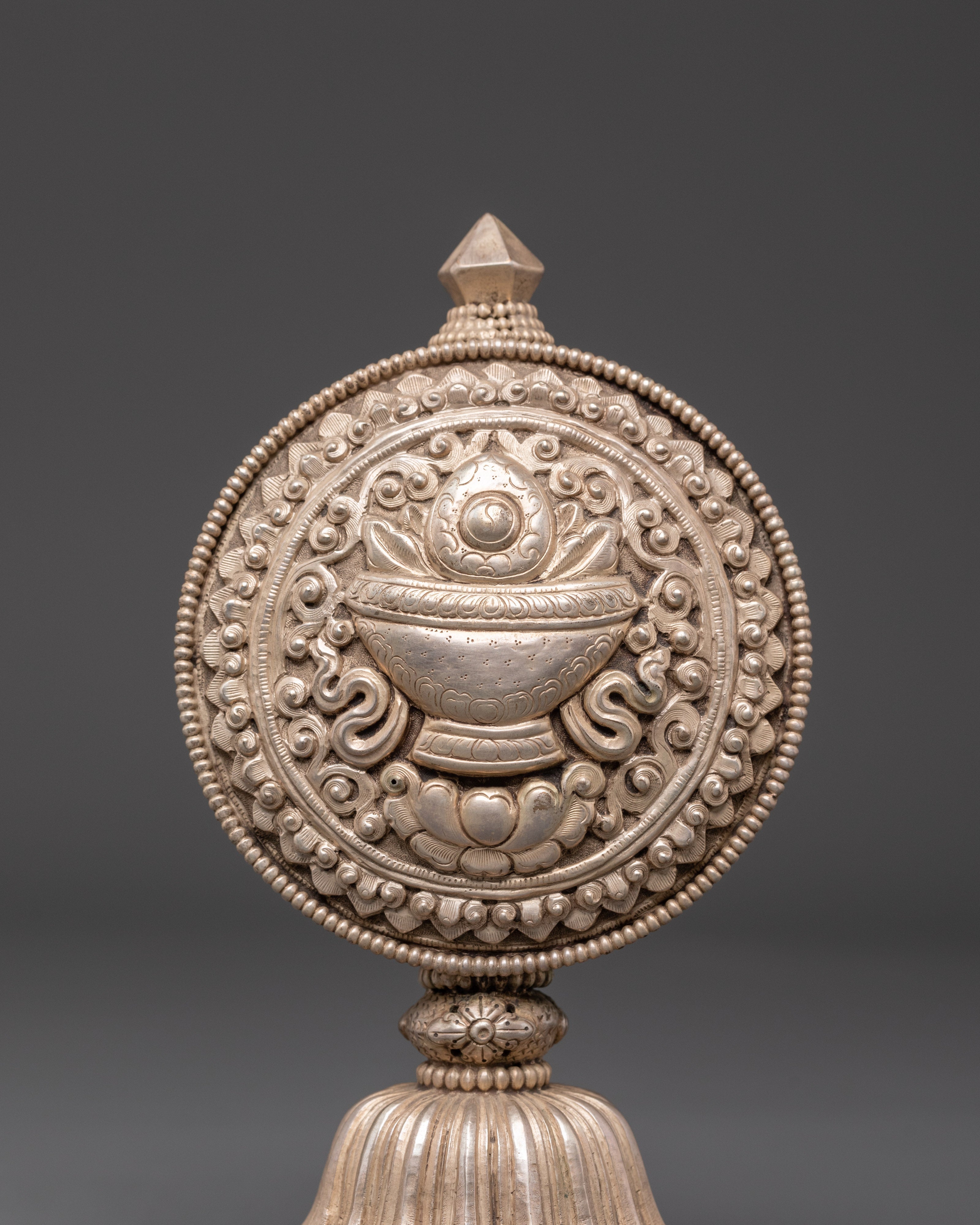 Buddhist Eight Auspicious Symbols of Prosperity | Spiritual Home Decor