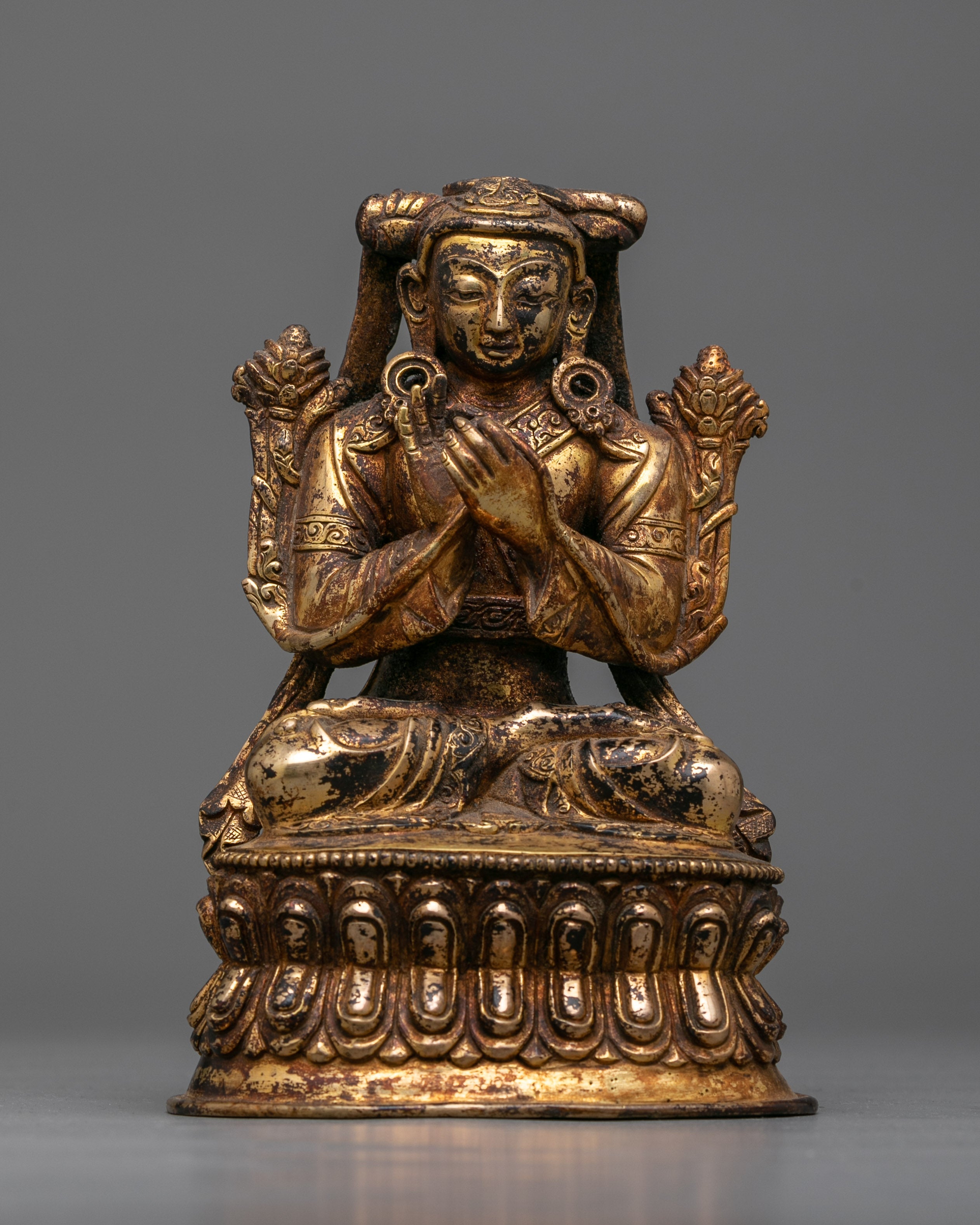 buddhist-master-antique-figurine