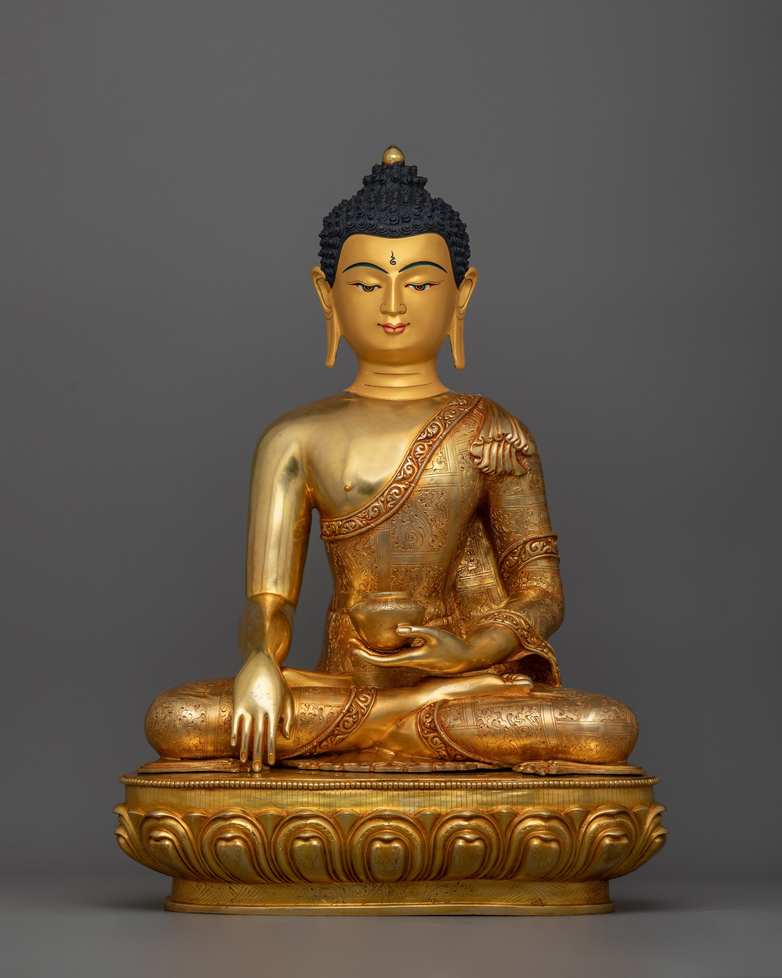 gautama-buddha-gold-statue
