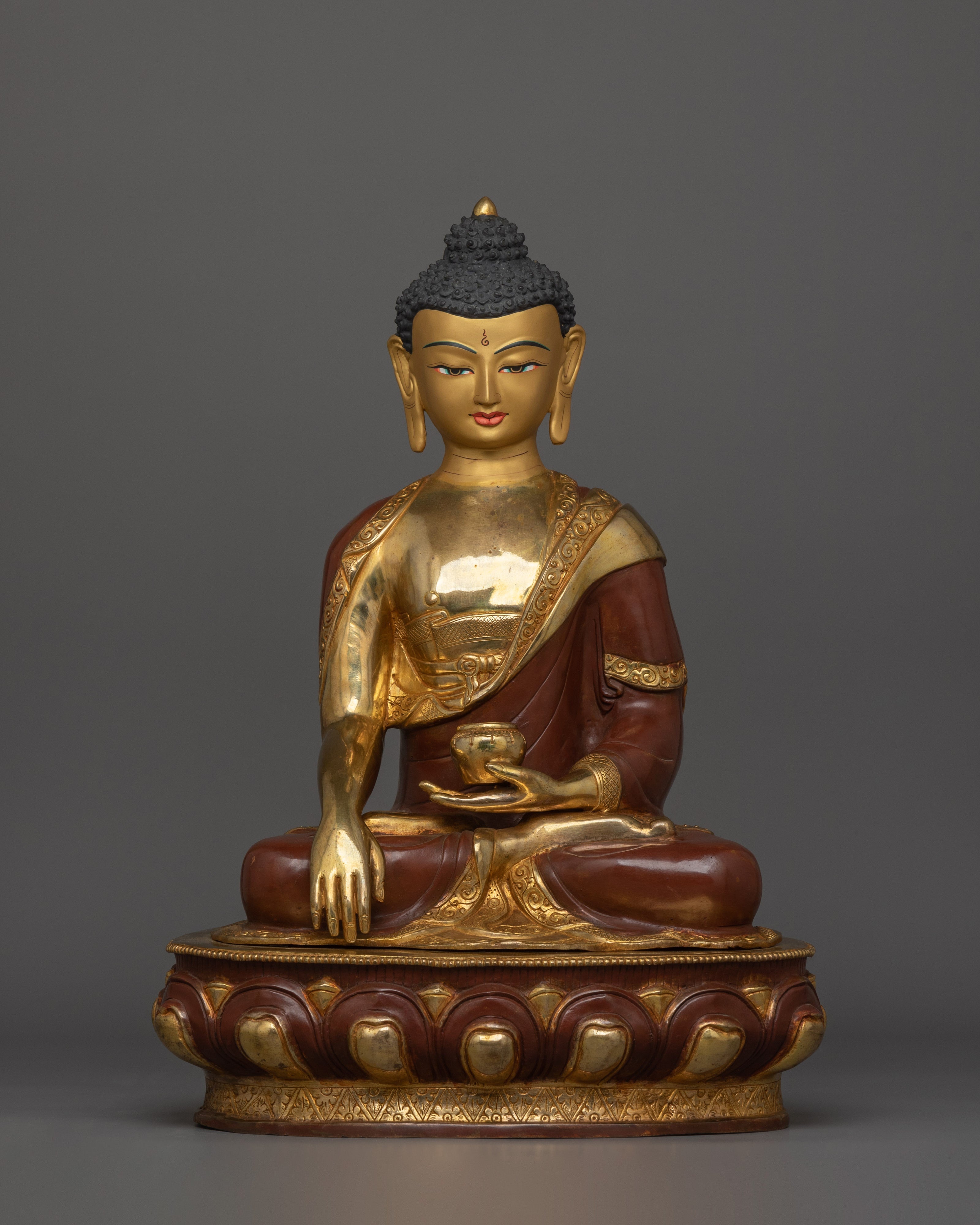 founder-of-dharma-shakyamuni-buddha