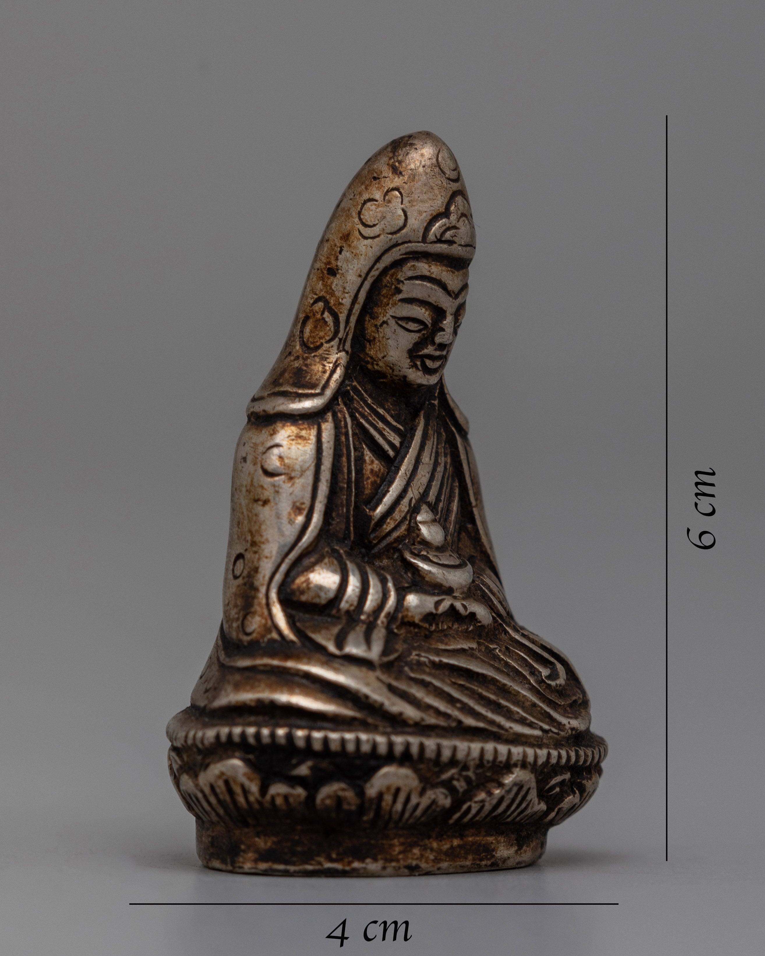 Lotus Born Guru Rinpoche Statue | Embodying Spiritual Enlightenment and Divine Wisdom