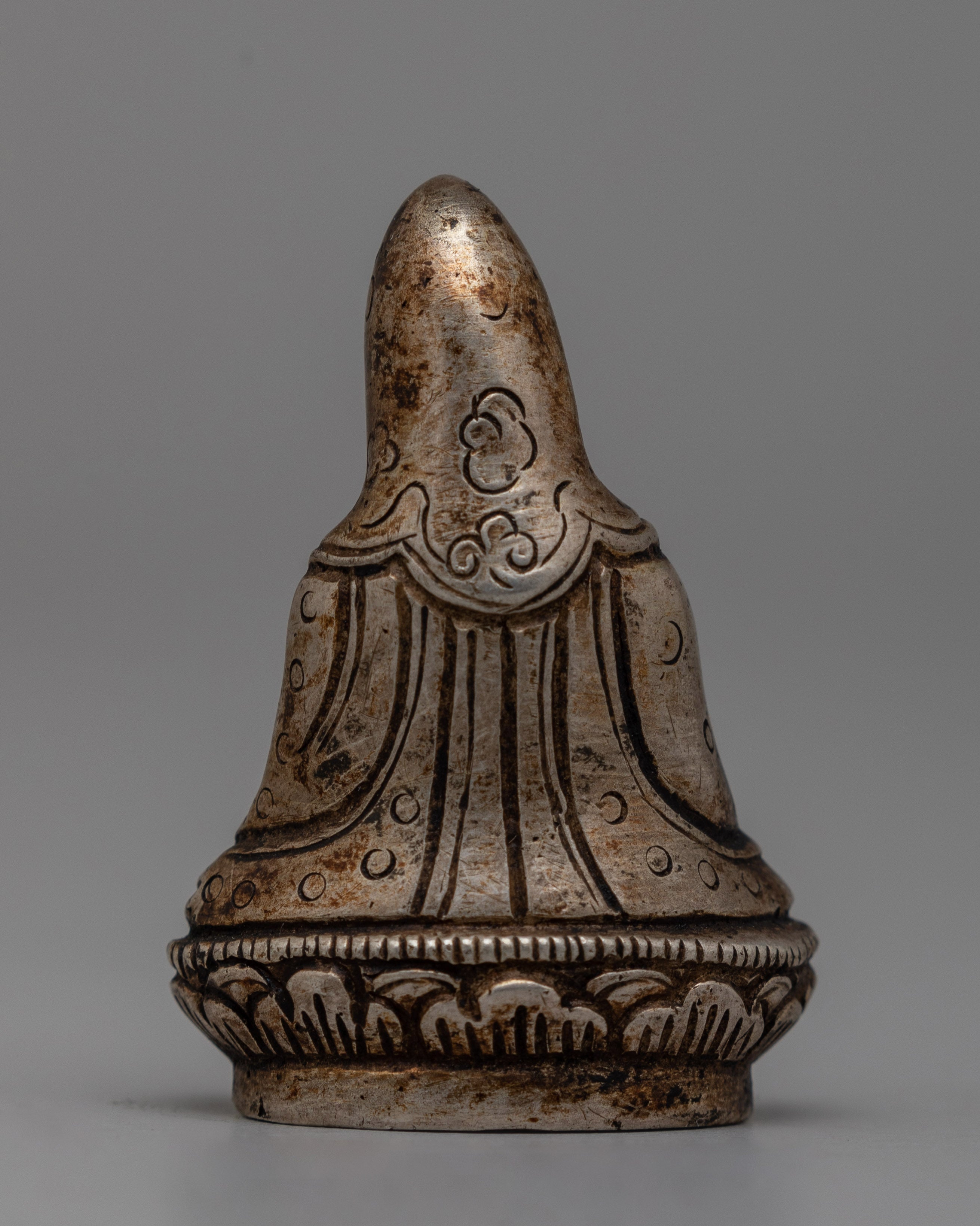 Lotus Born Guru Rinpoche Statue | Embodying Spiritual Enlightenment and Divine Wisdom