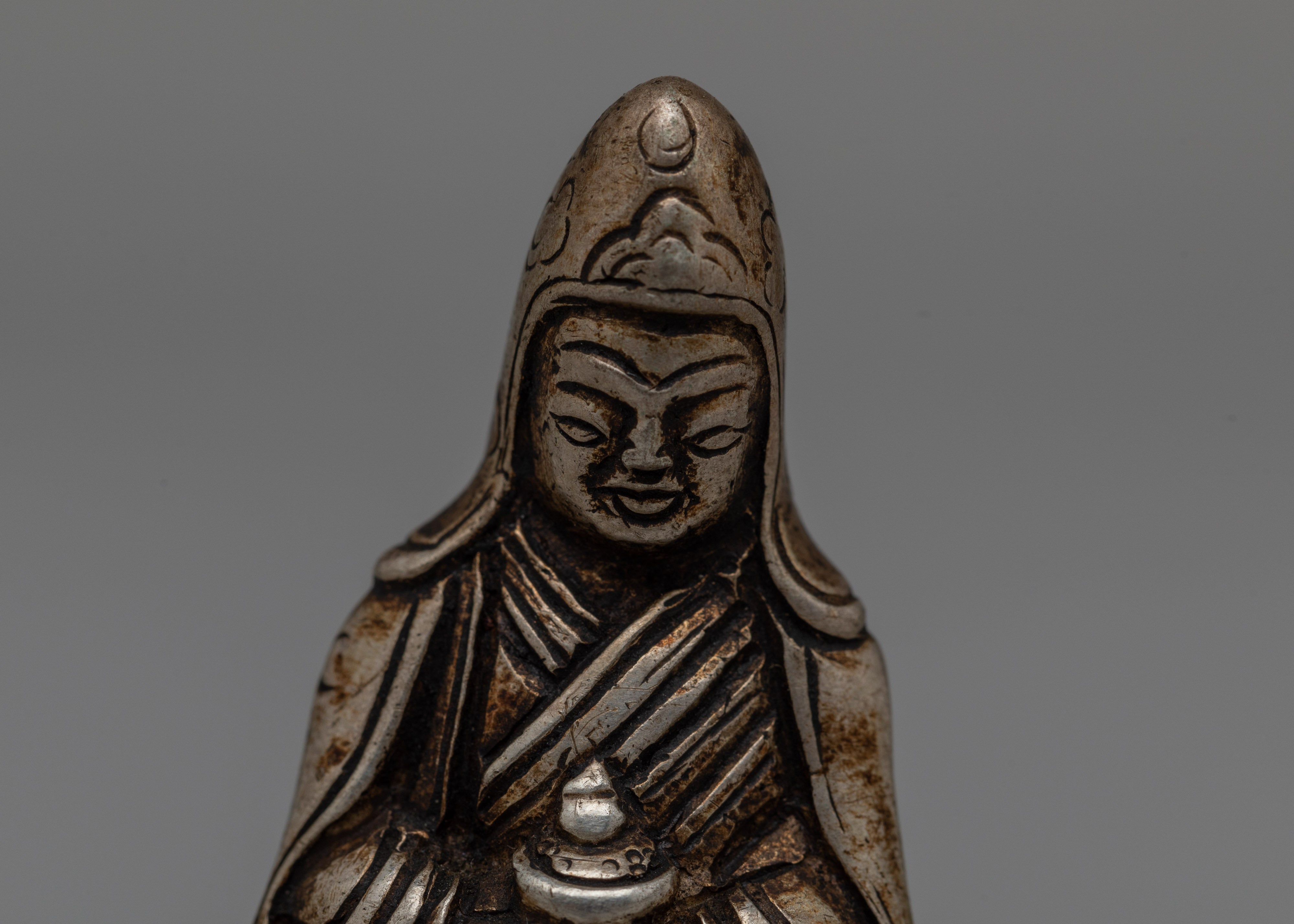 Lotus Born Guru Rinpoche Statue | Embodying Spiritual Enlightenment and Divine Wisdom