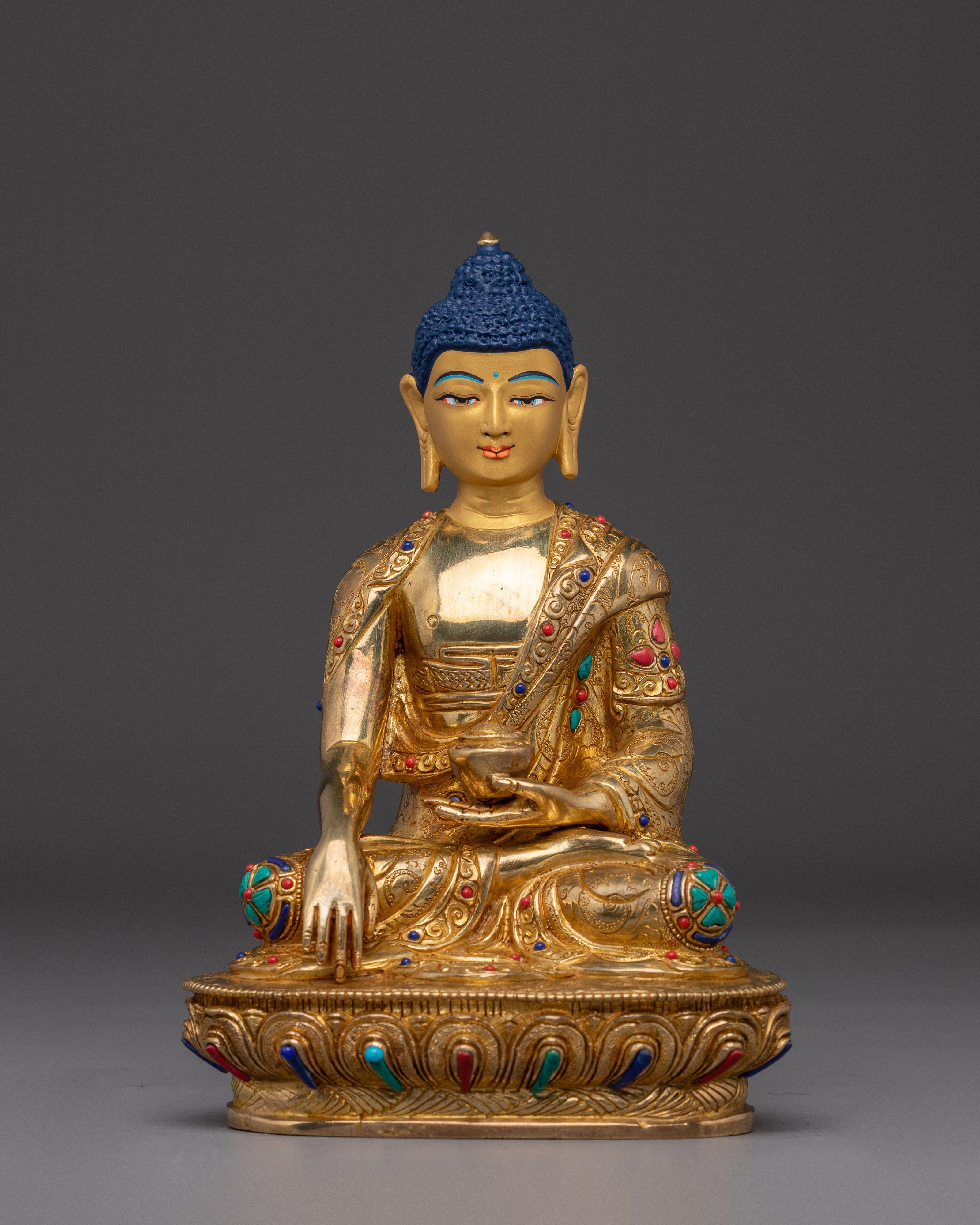 handmade-spiritual-statue-of-shakyamuni-buddha