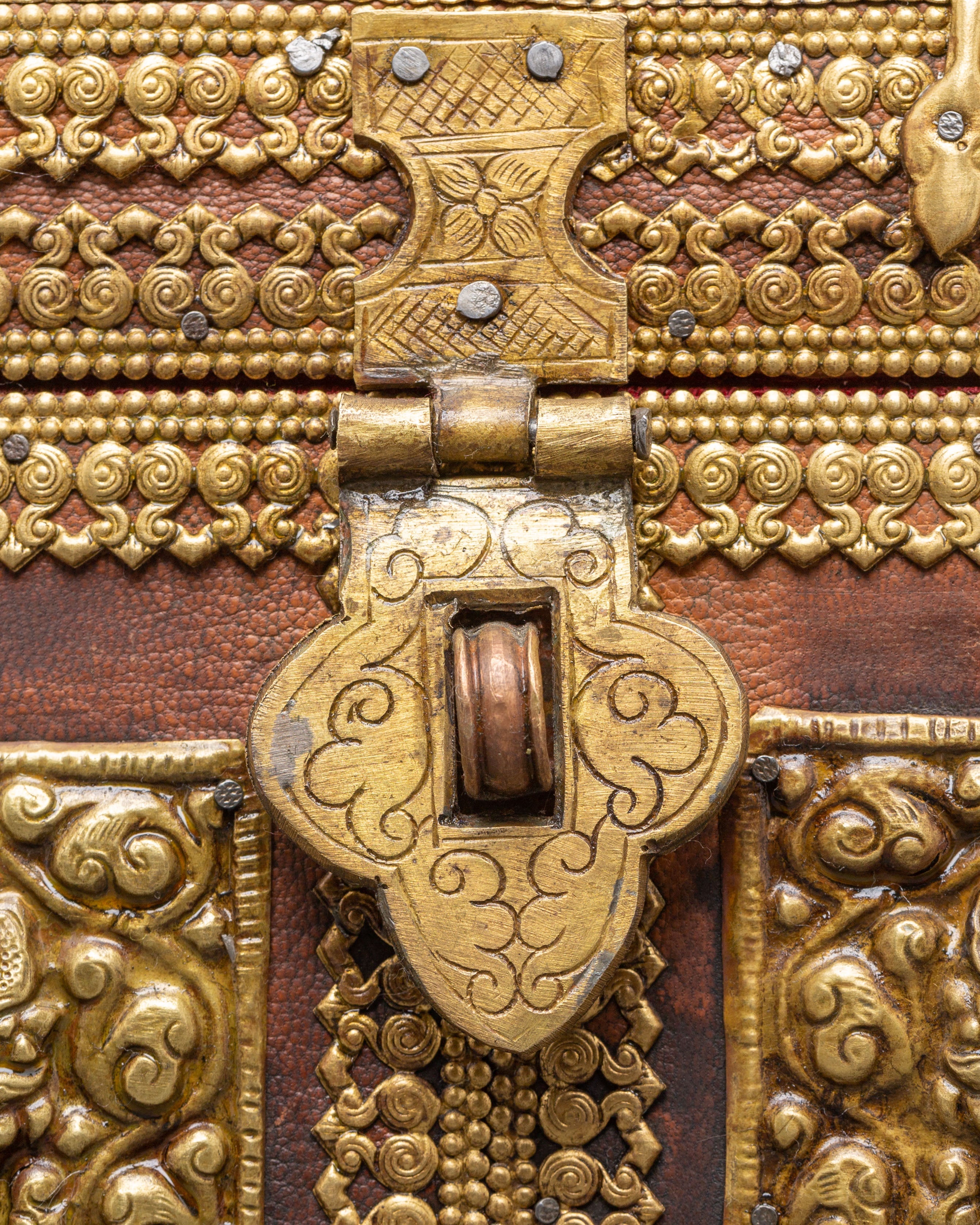 Tibetan Buddhist Box | Box with Guardian Lion Motifs