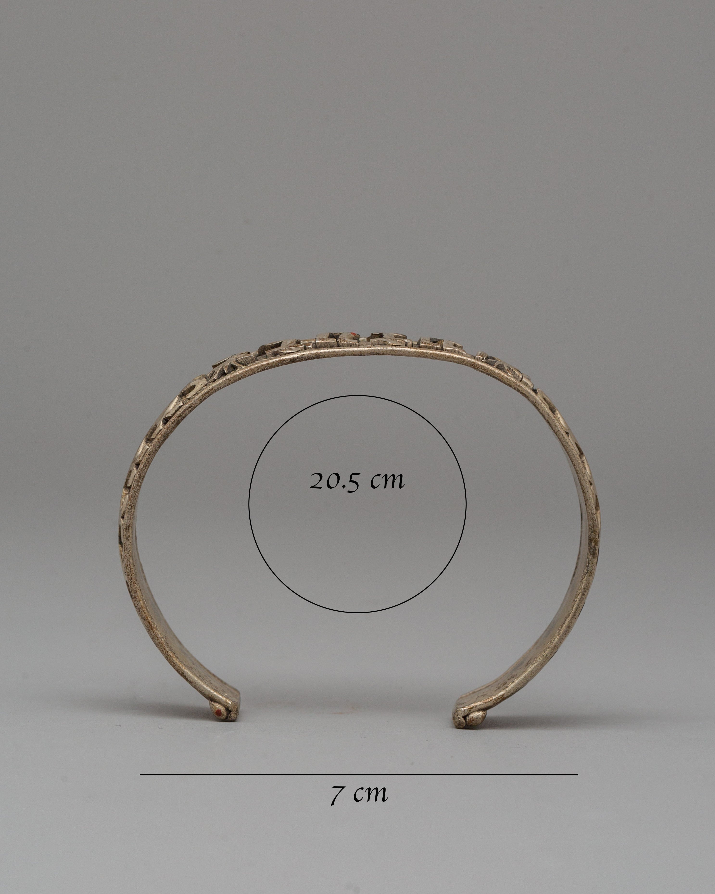 Om Mani Padme Hum Tibetan Bracelet | Perfect for meditation and spiritual connection