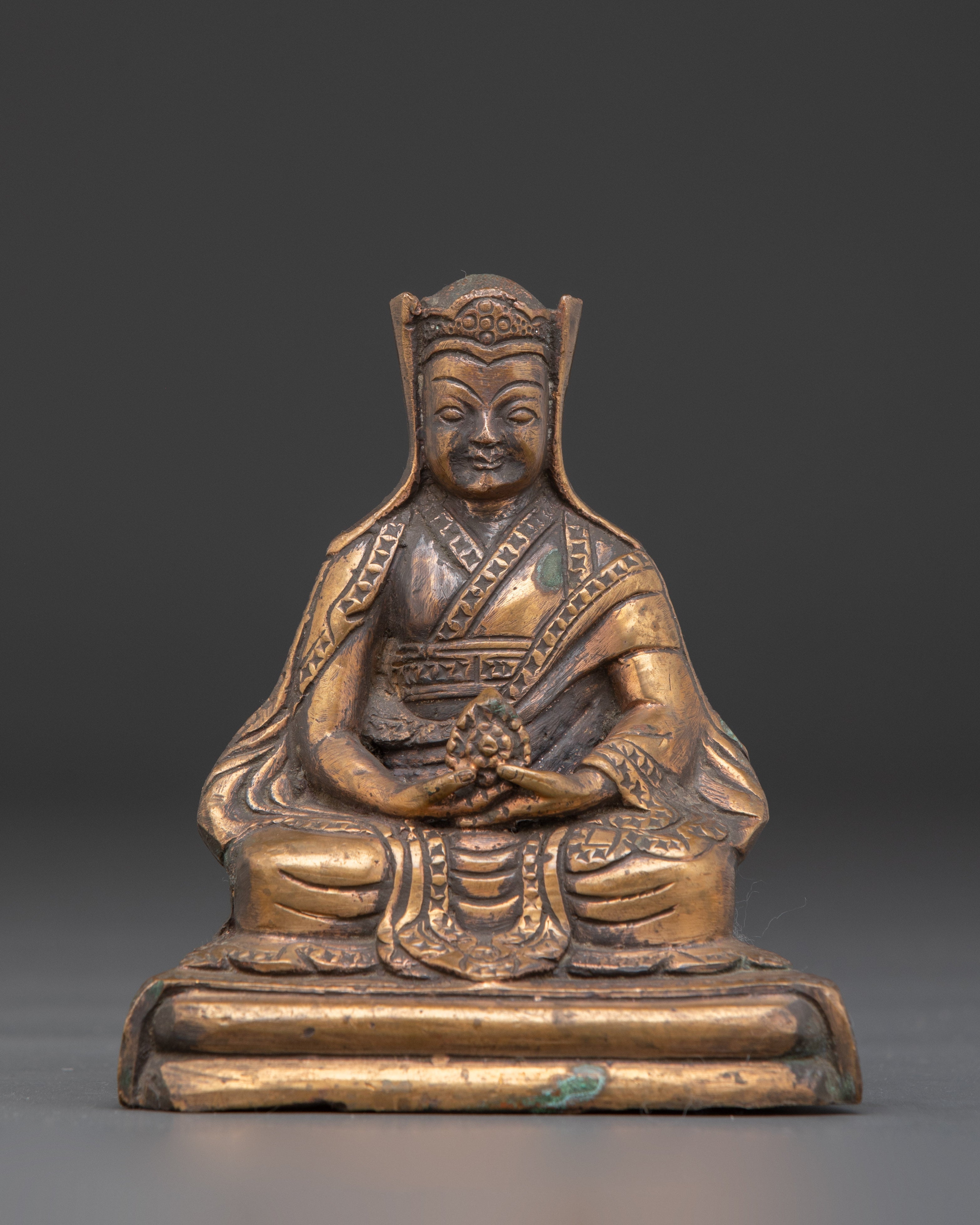 Spiritual Master Gompopa Statue