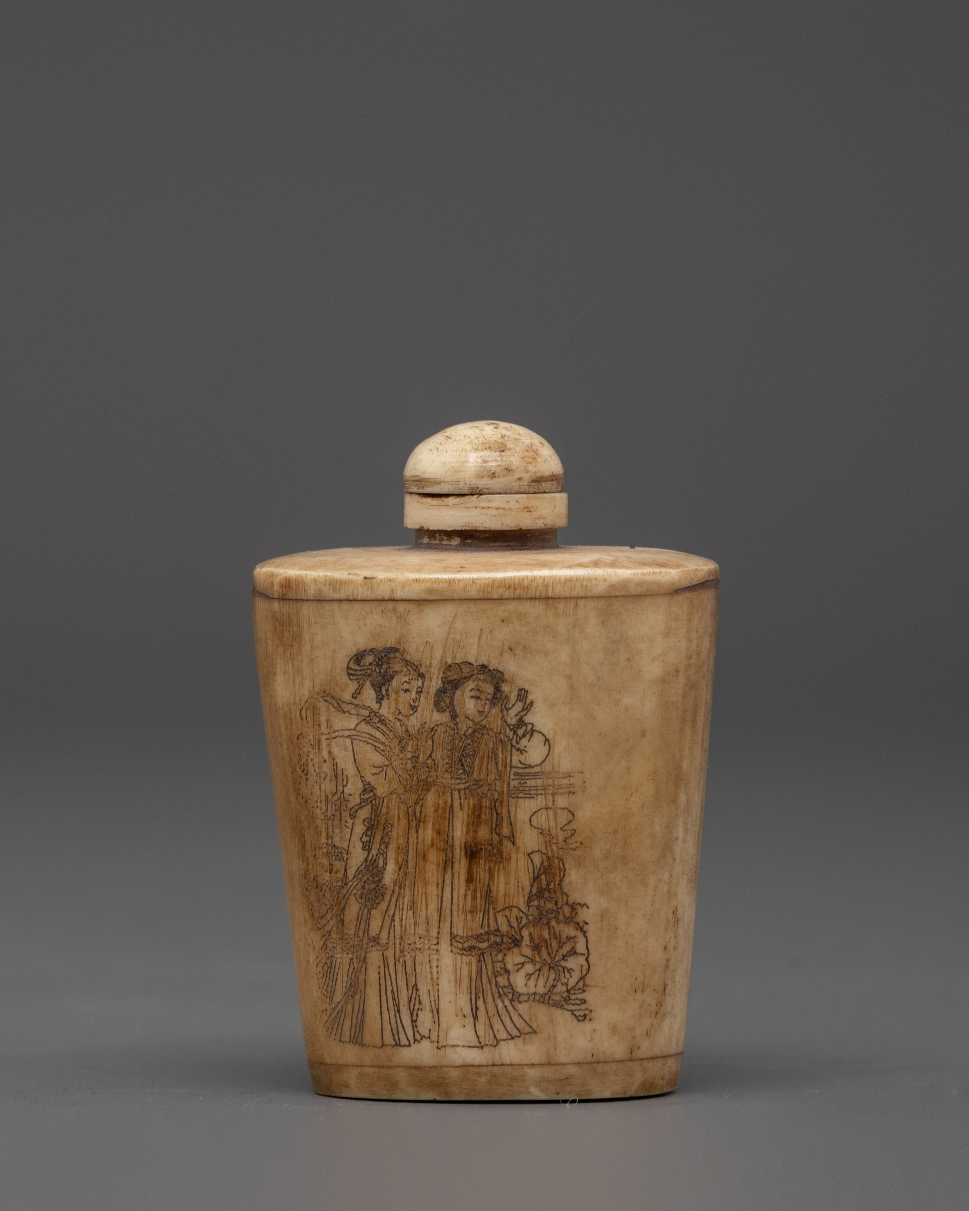 Ethically Sourced Buffalo Bone Snuff Bottle | Sacred Himalayan Altar
