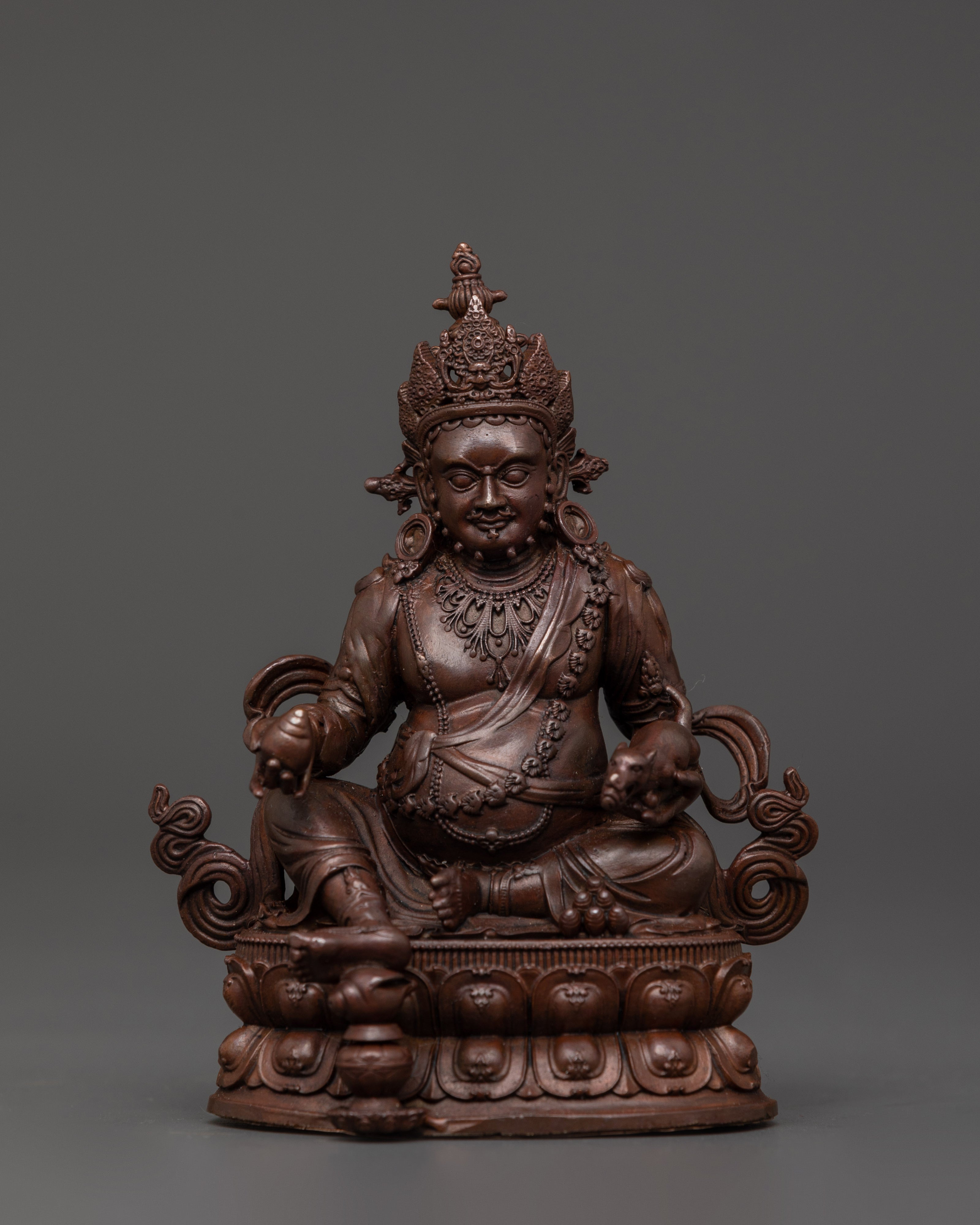 Oxidized Copper Dzambala Holding Conch