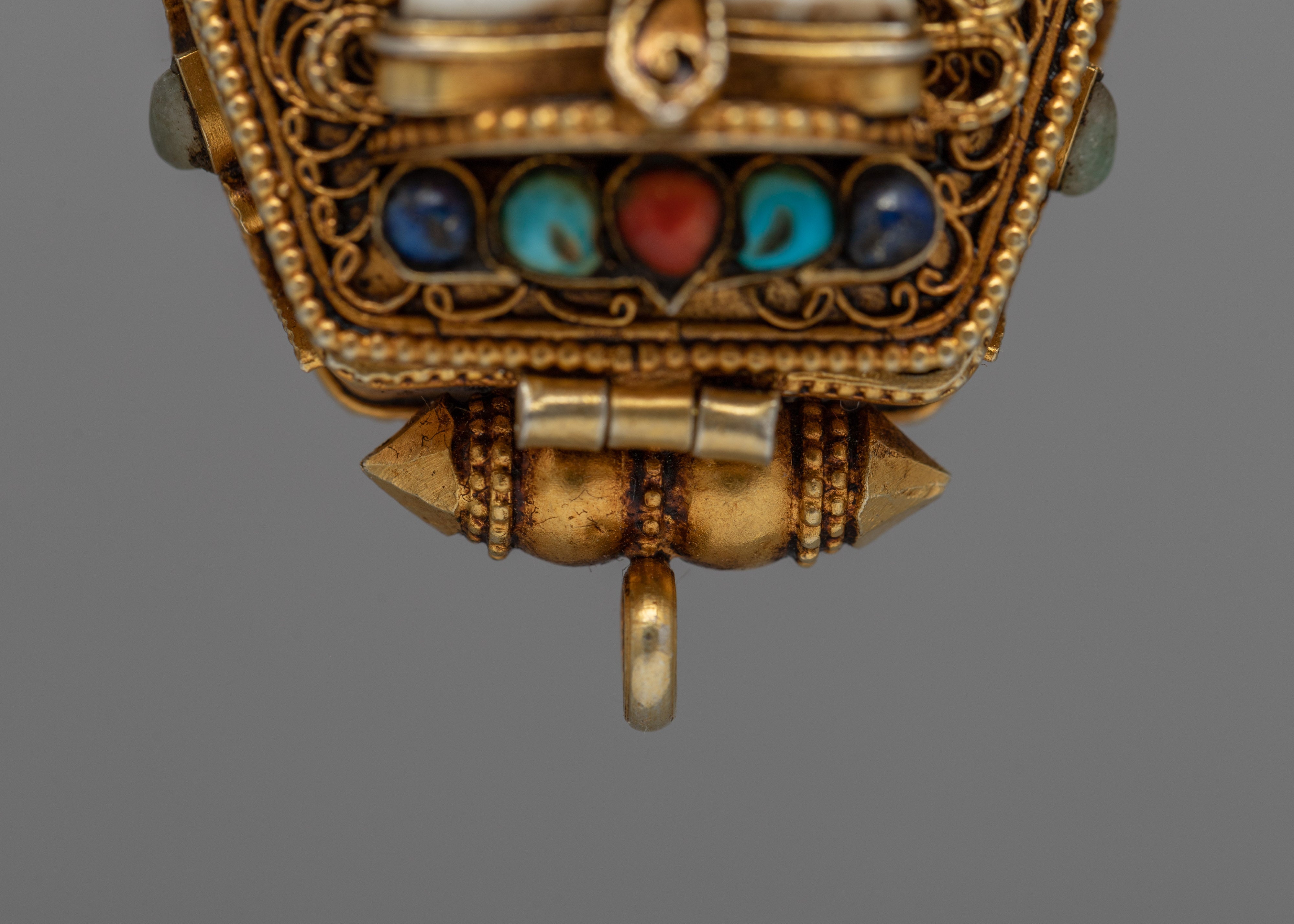 Chenresig Box Ghau Locket | Silver Amulet Symbolizing Compassion