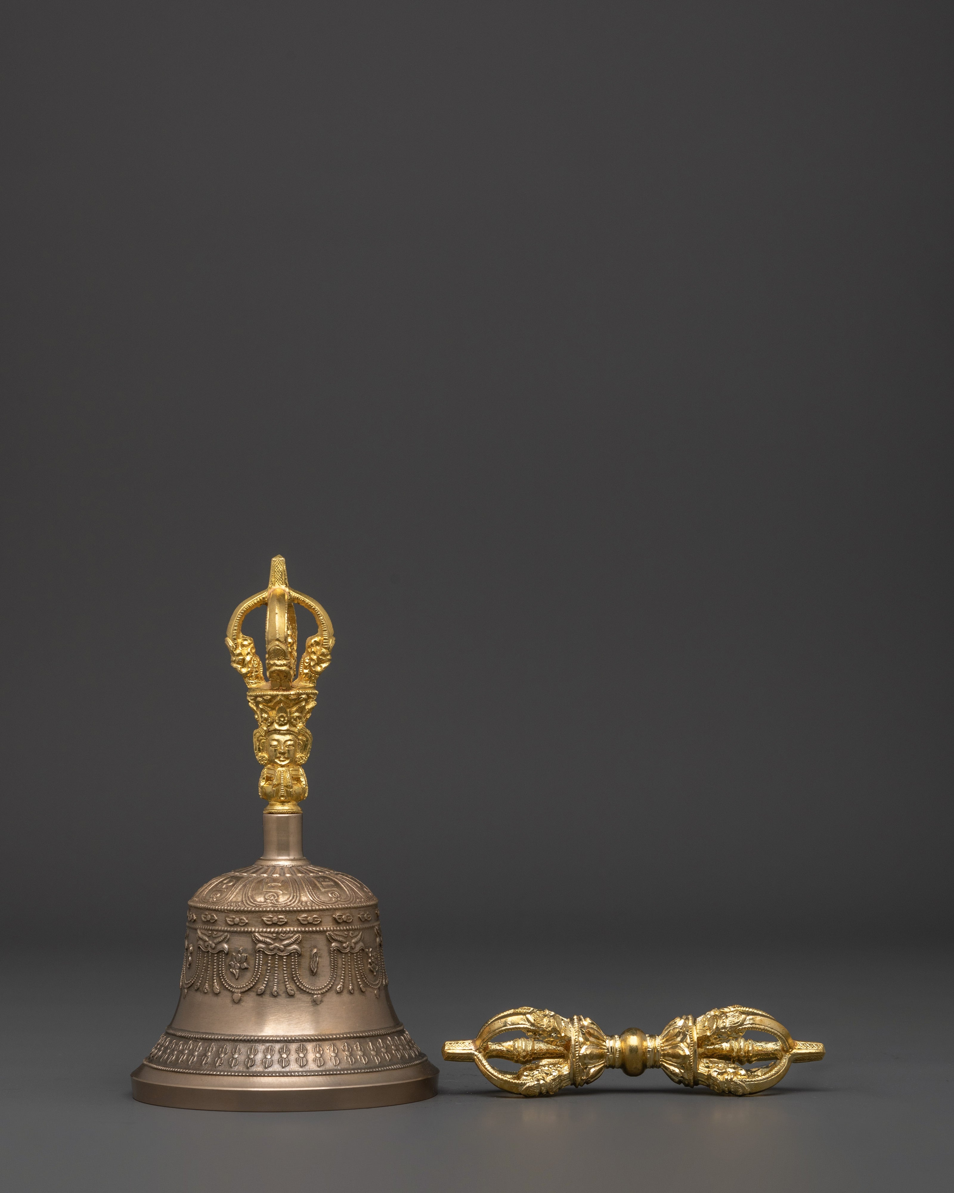 sacred-tibetan-bell-and-vajra