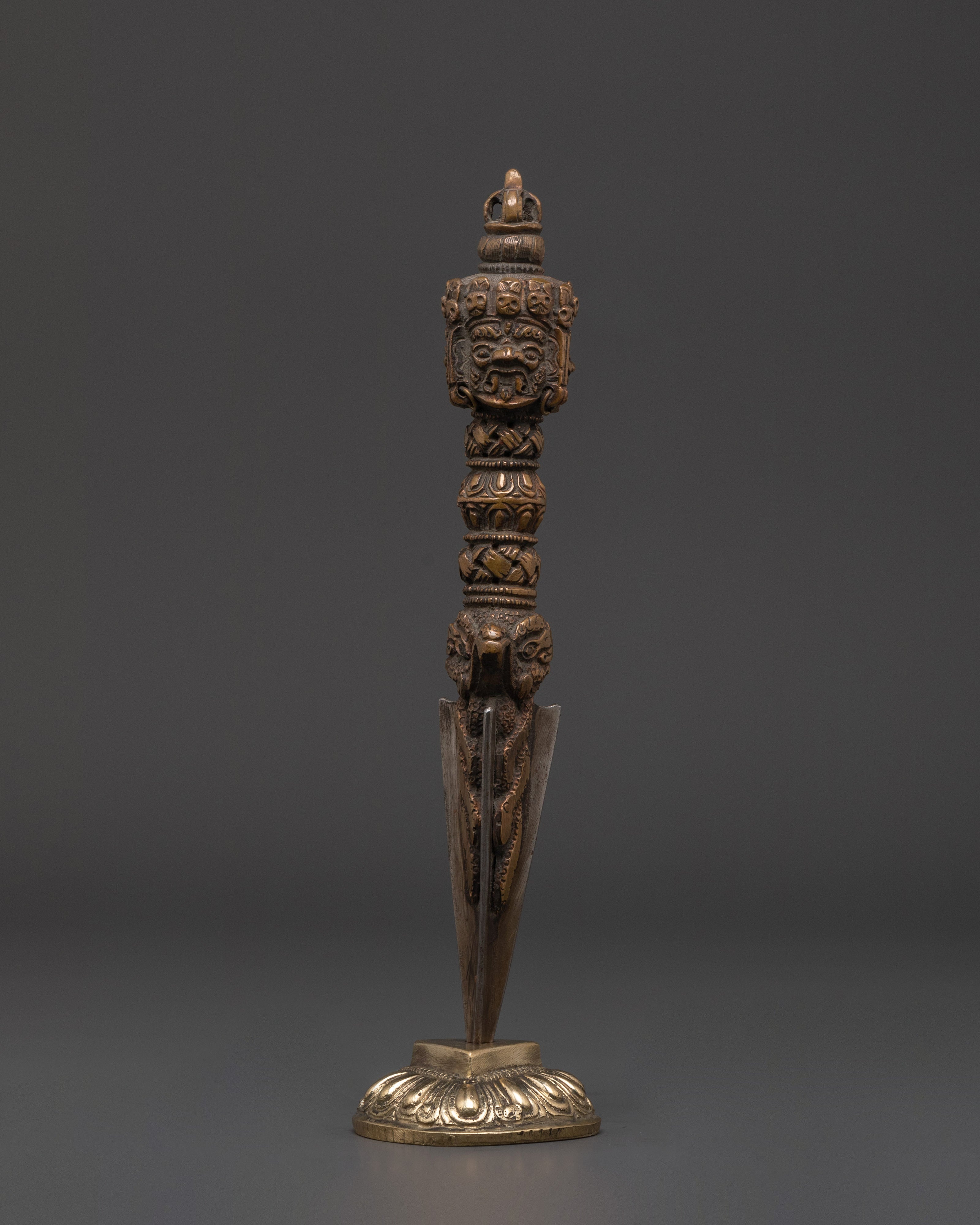 vajrakilaya-phurba-ritual-dagger