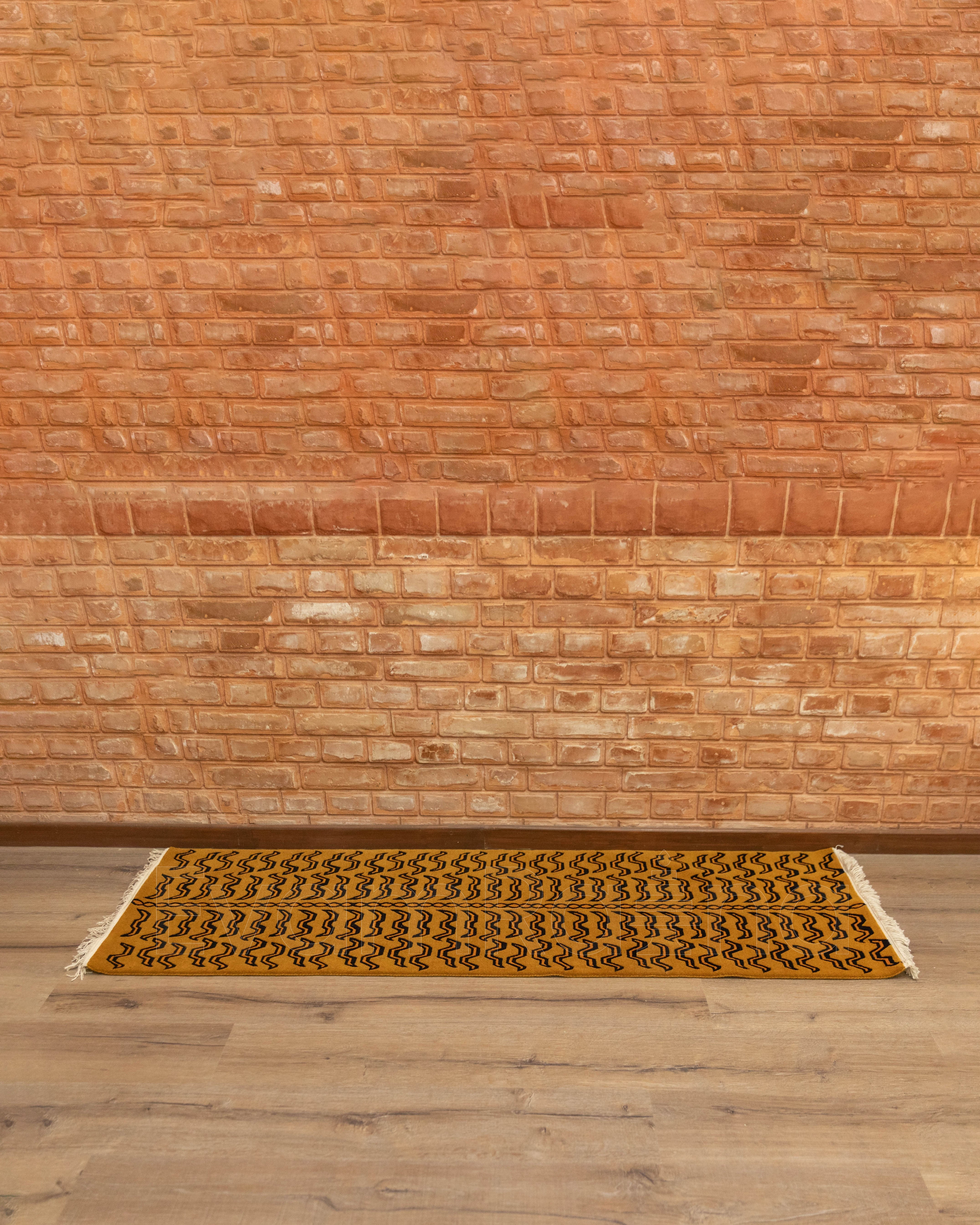 Handcrafted Floral Elegant Rug | Floral Design