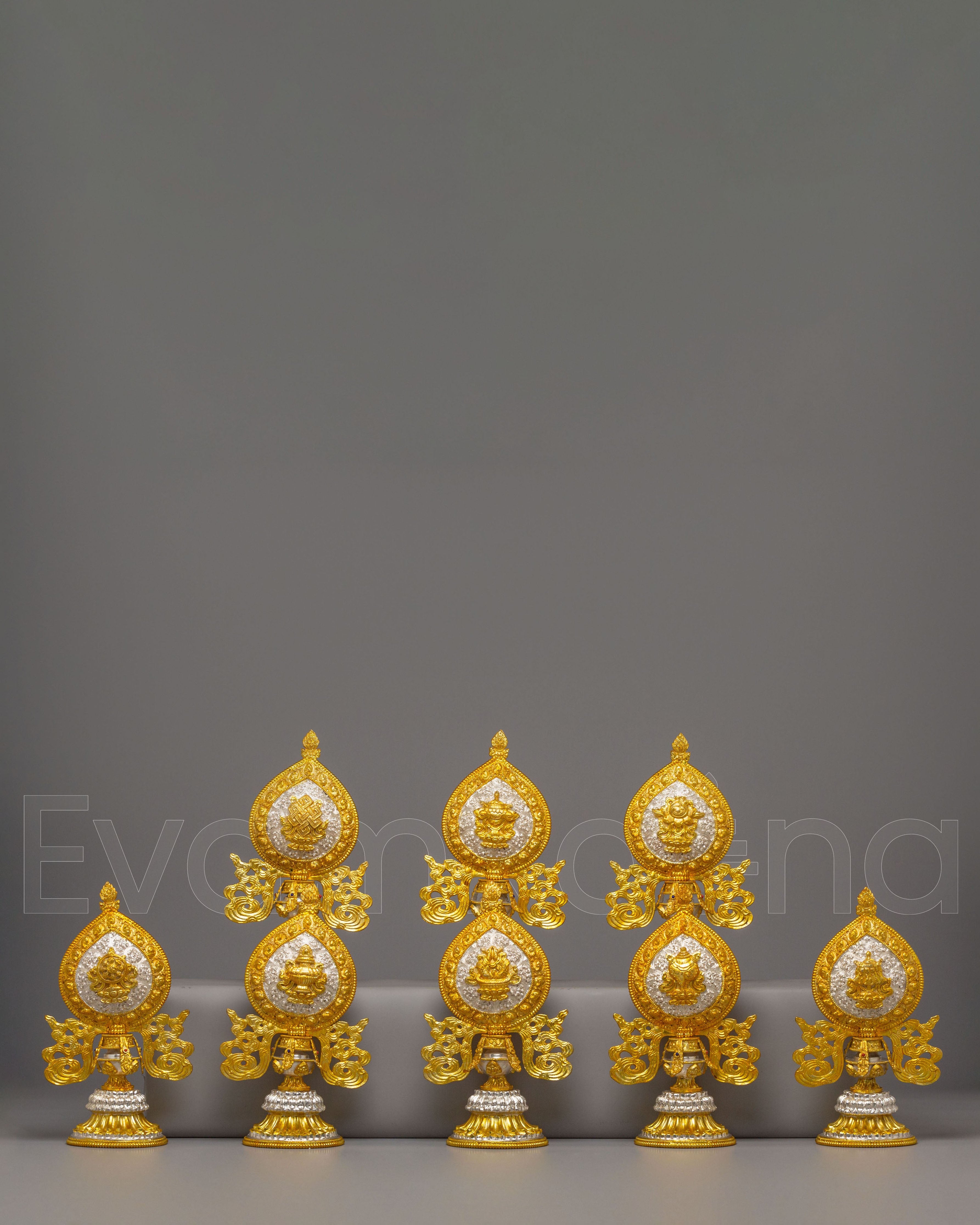 Tibetan Altar Eight Auspicious Symbols