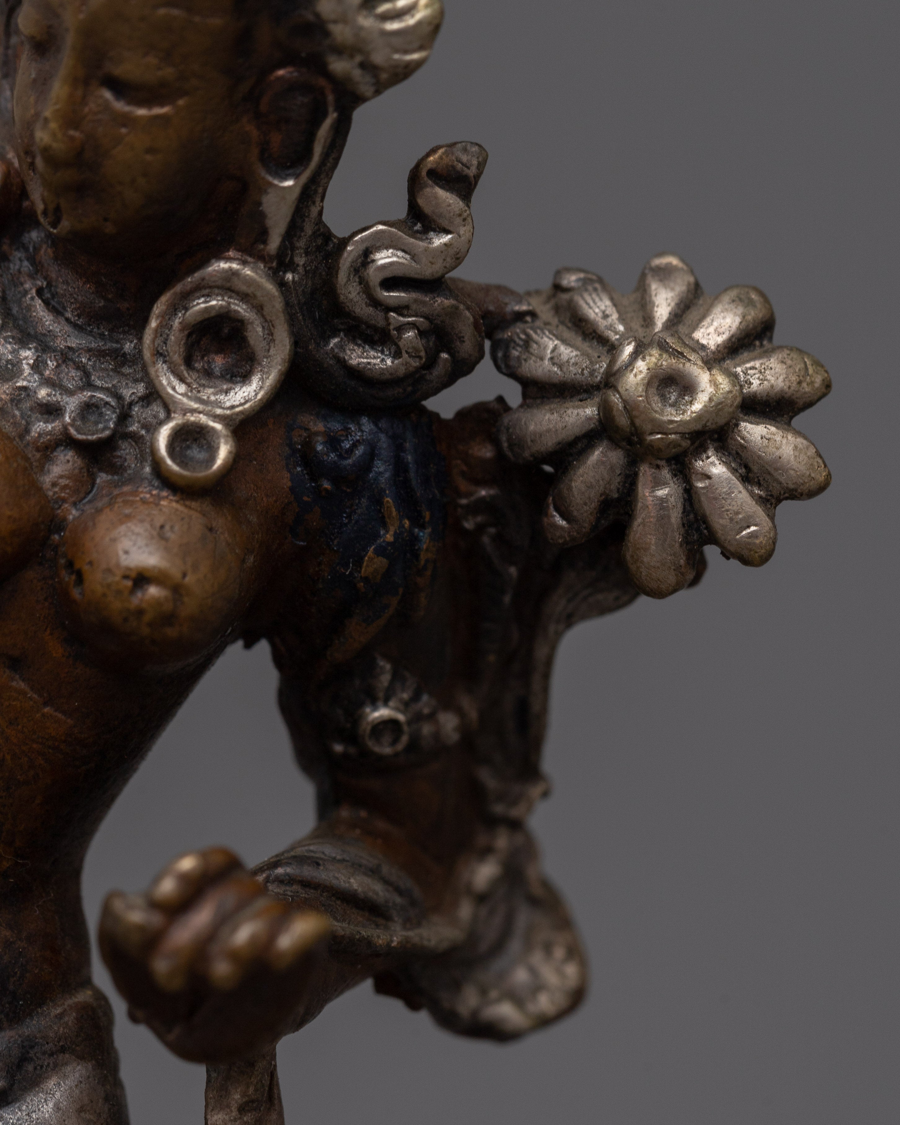 Standing White Tara Statue | Symbolizing Compassion and Spiritual Guidance