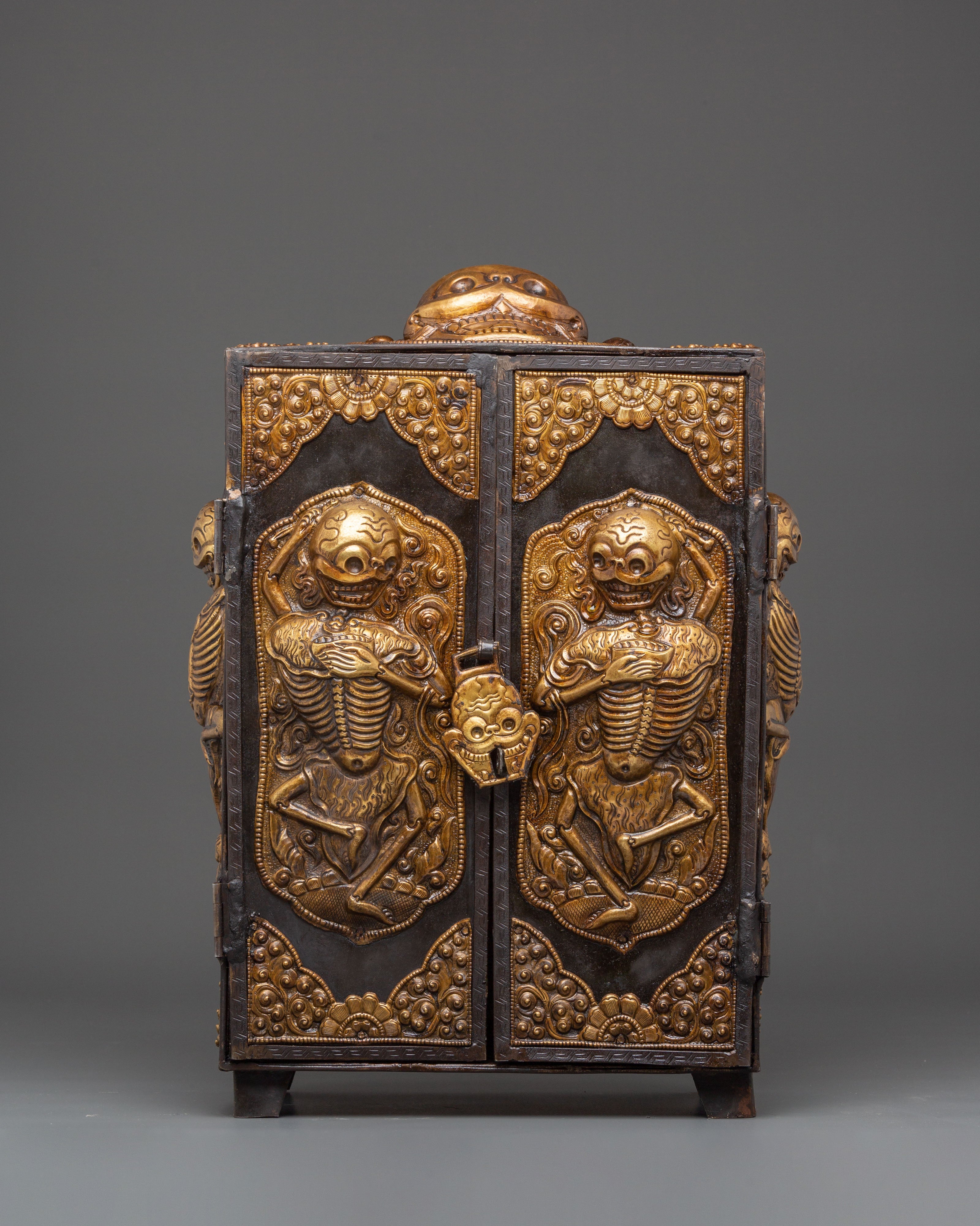 Chitipiti Iron Box | Box for Altar and Meditation