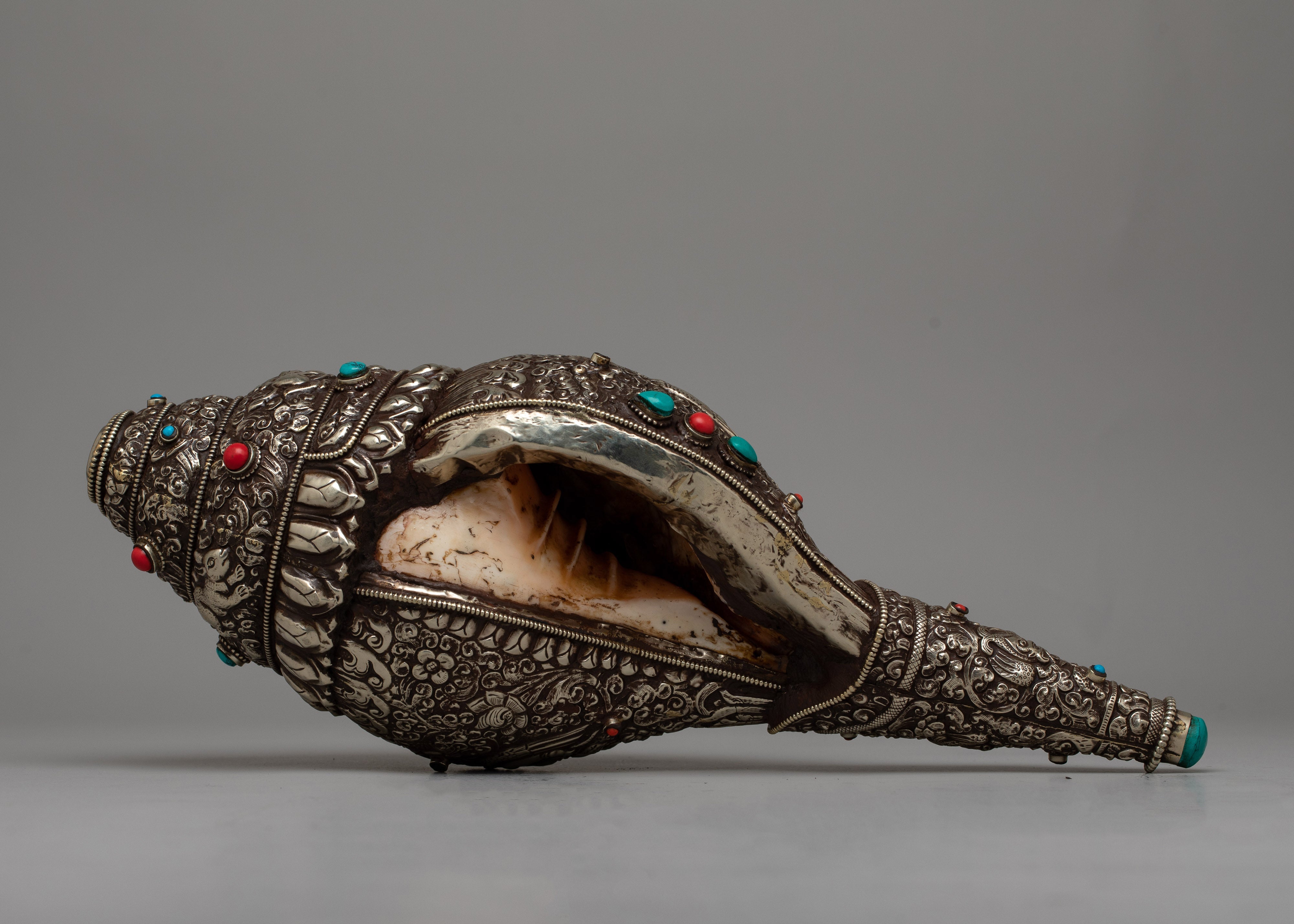 White Metal Pooja Shankh | Sacred Conch Shell for Rituals and Spiritual Practices