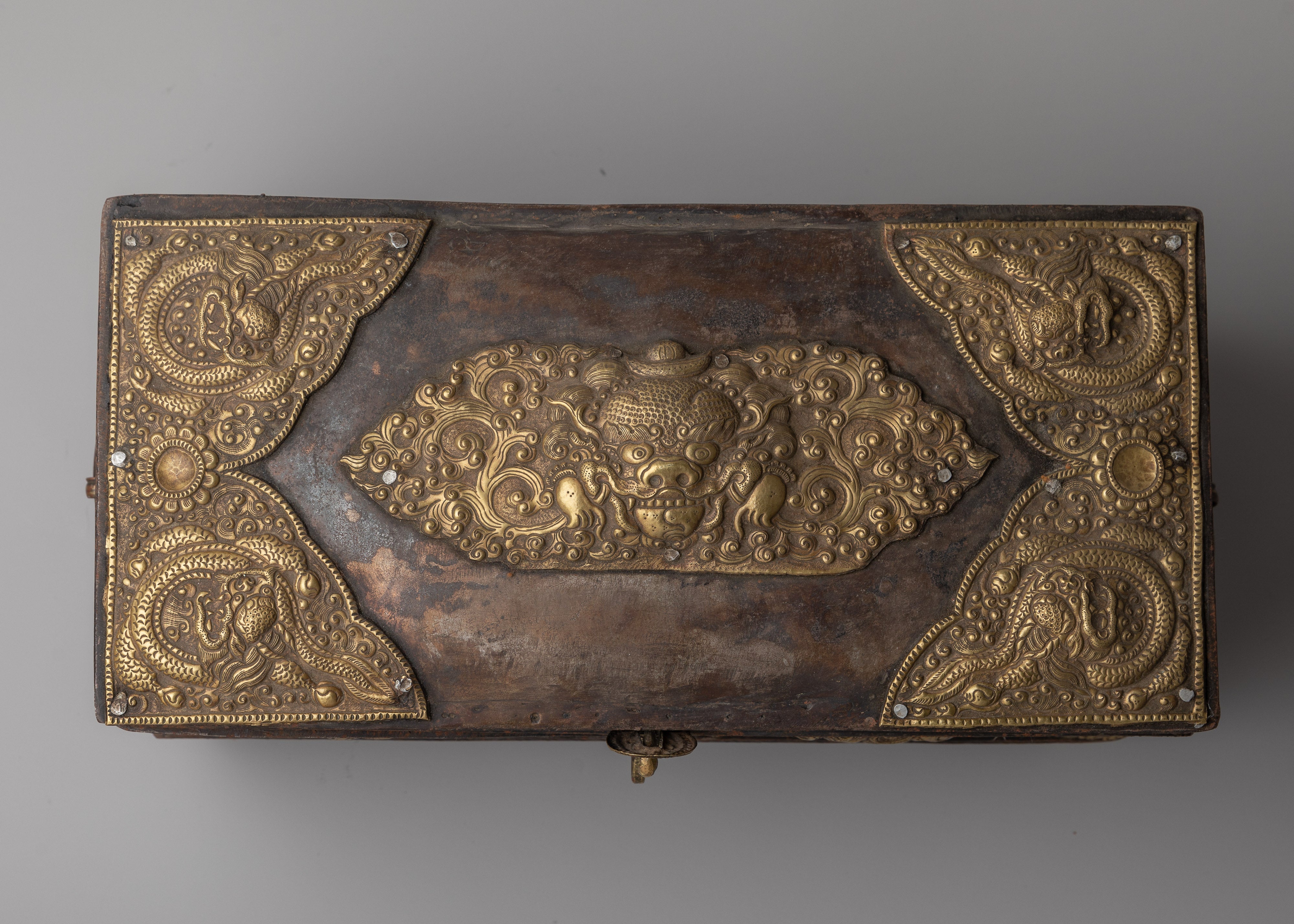 Wow Iron Box Treasure | Perfect for Preserving Your Most Precious Treasures in Style