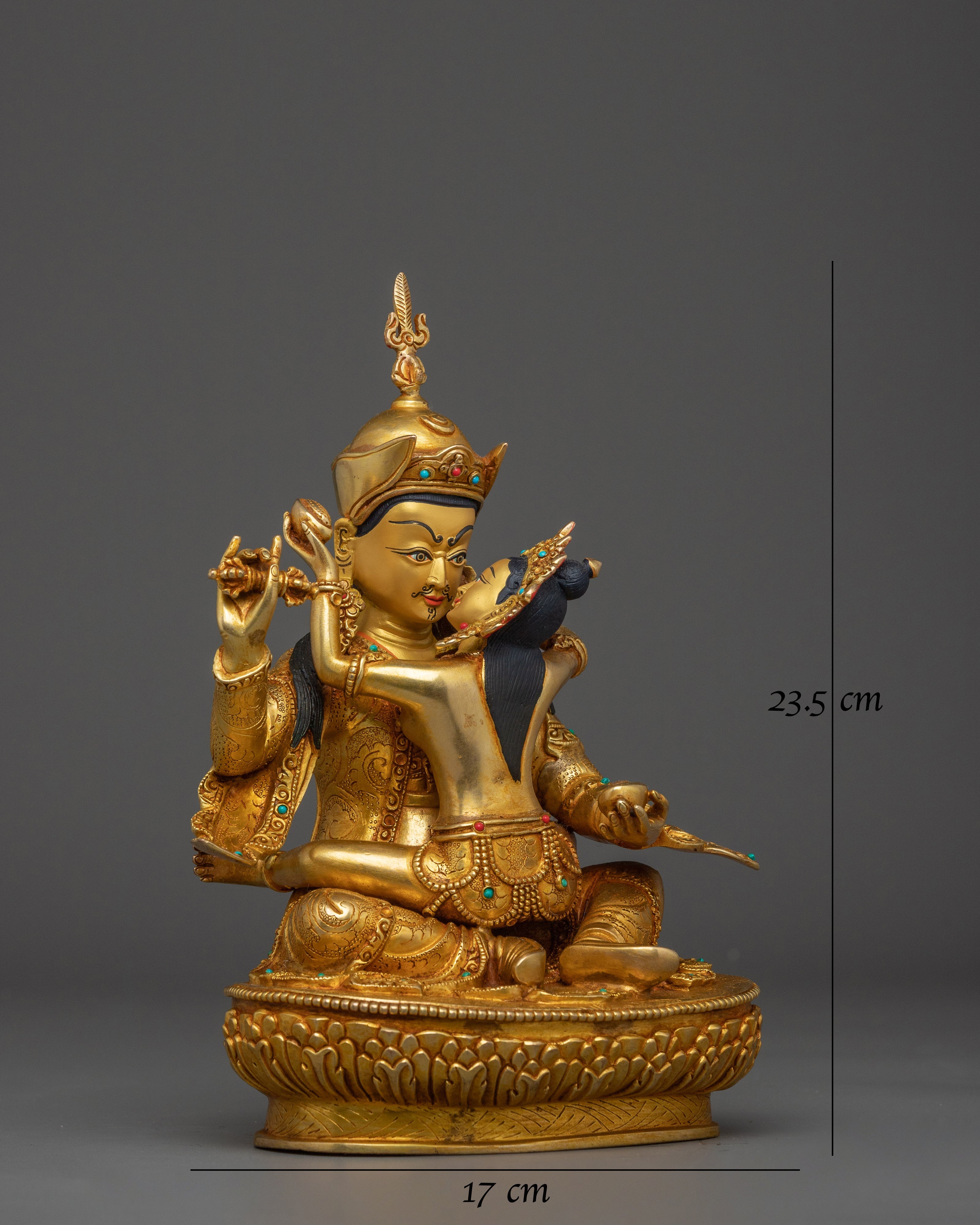 divine-tantric-master-guru-rinpoche-with-consort-statue
