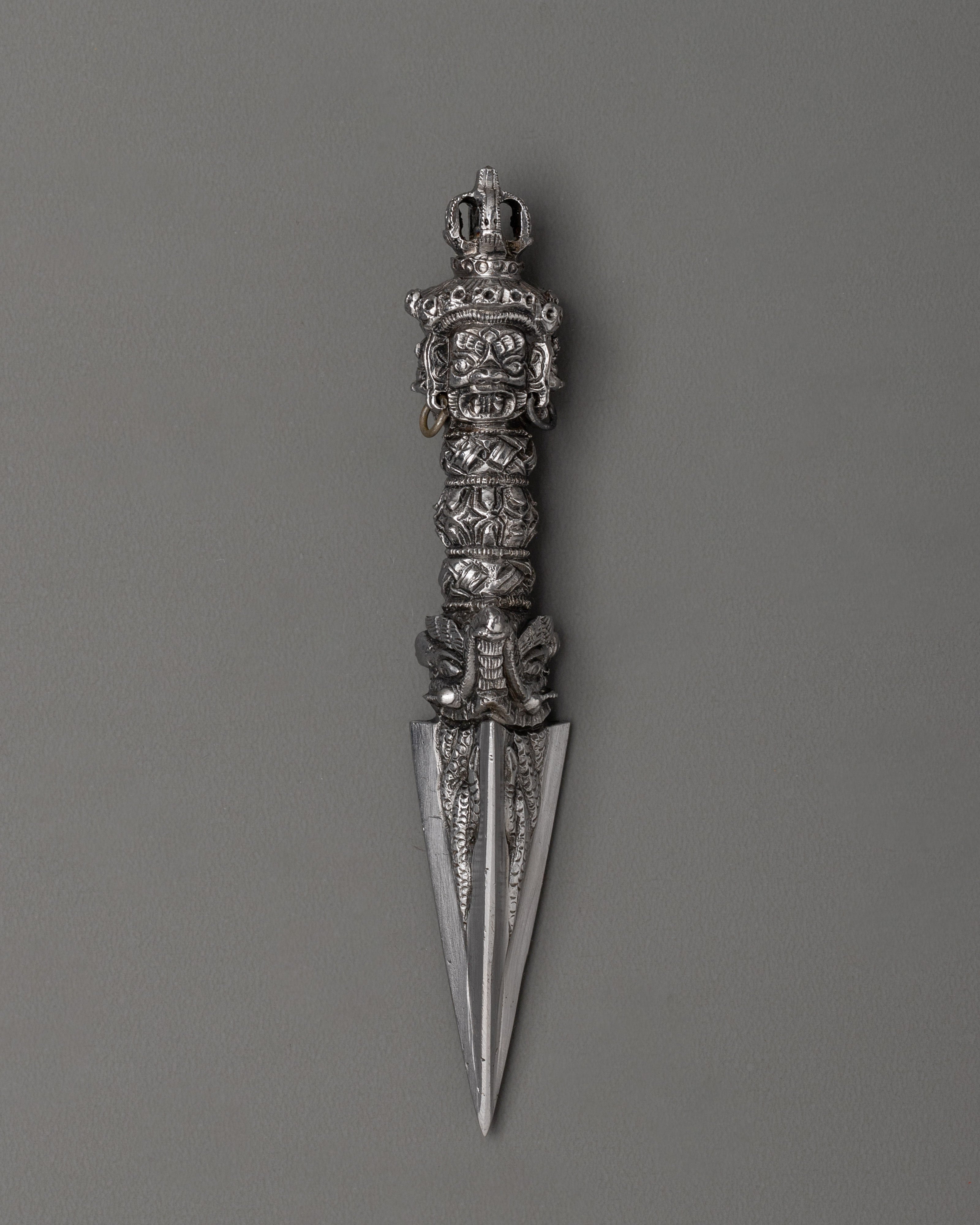 phurba-buddhist-ritual-item