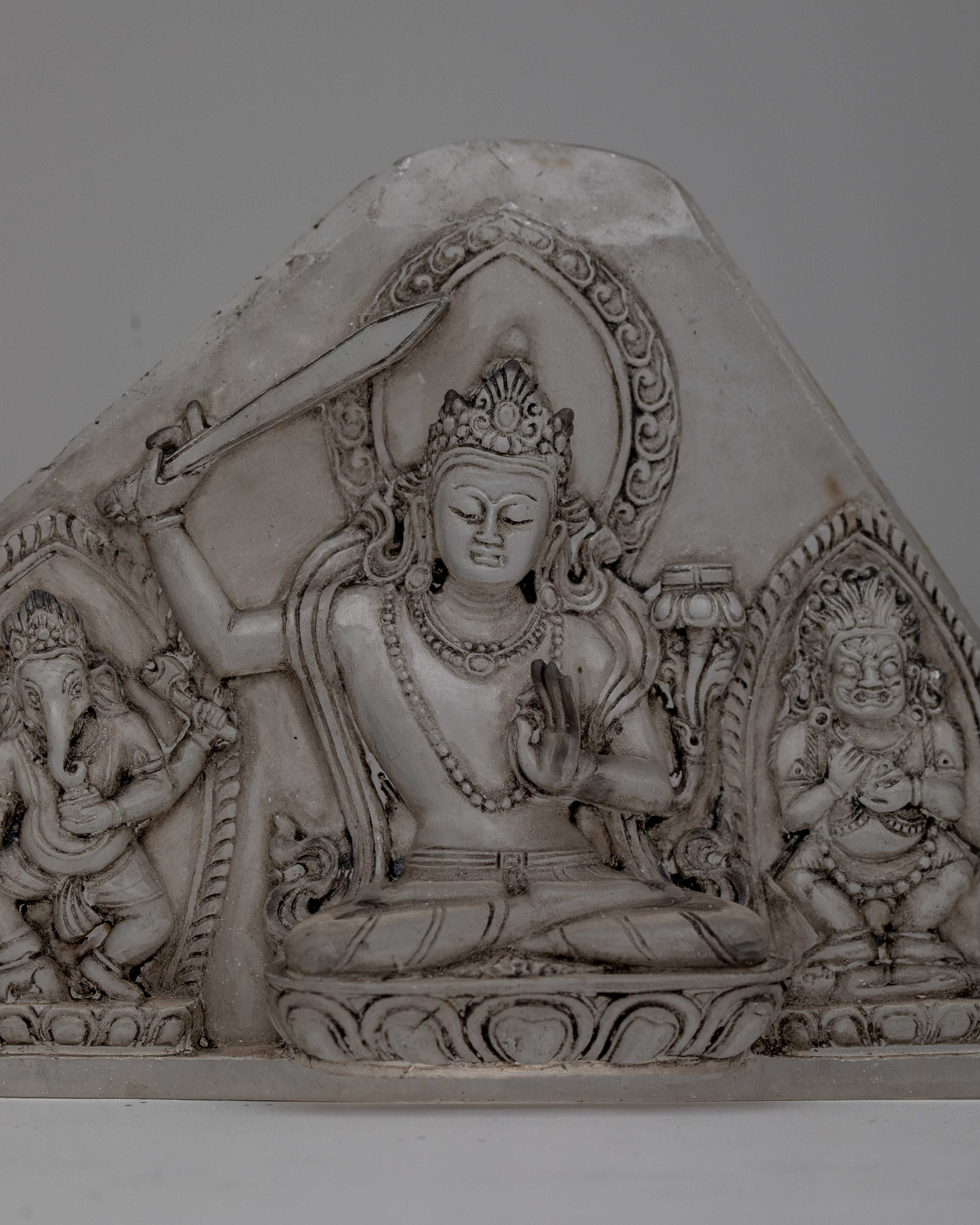 Crystal Statue | Timeless Symbol of Elegance and Spiritual Clarity