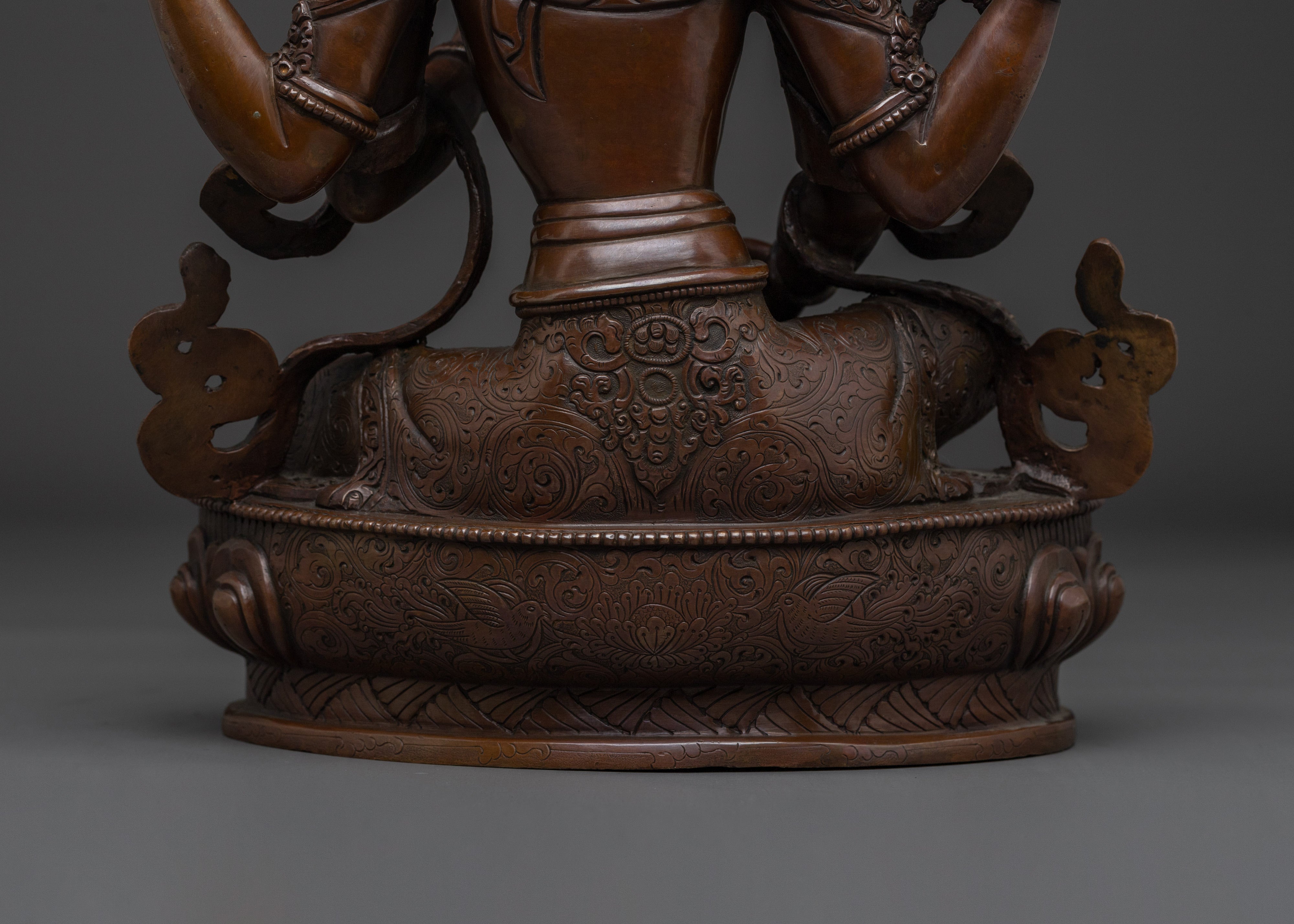Serene Saraswati Statue | Hindu Goddess of Wisdom