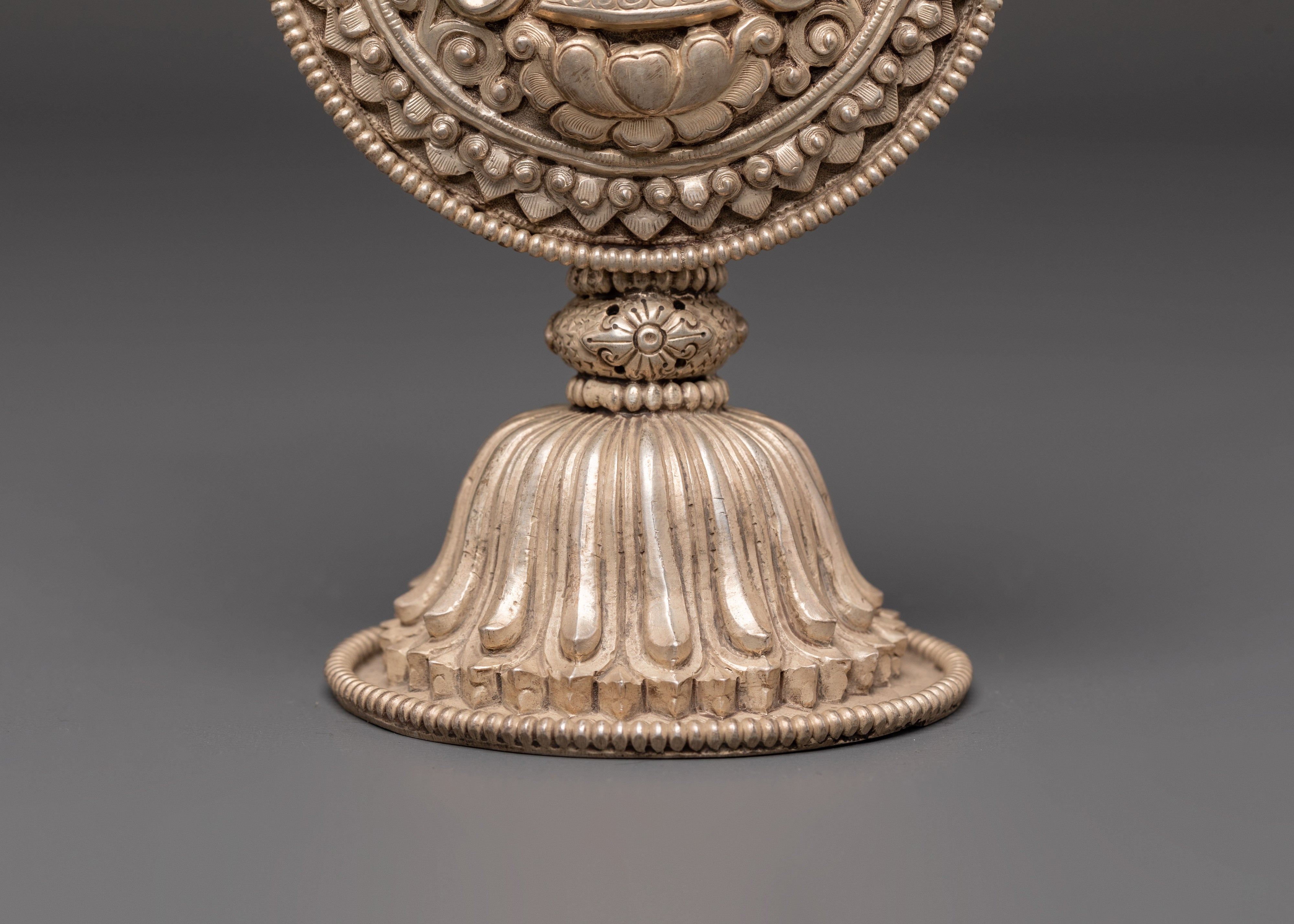 Buddhist Eight Auspicious Symbols of Prosperity | Spiritual Home Decor