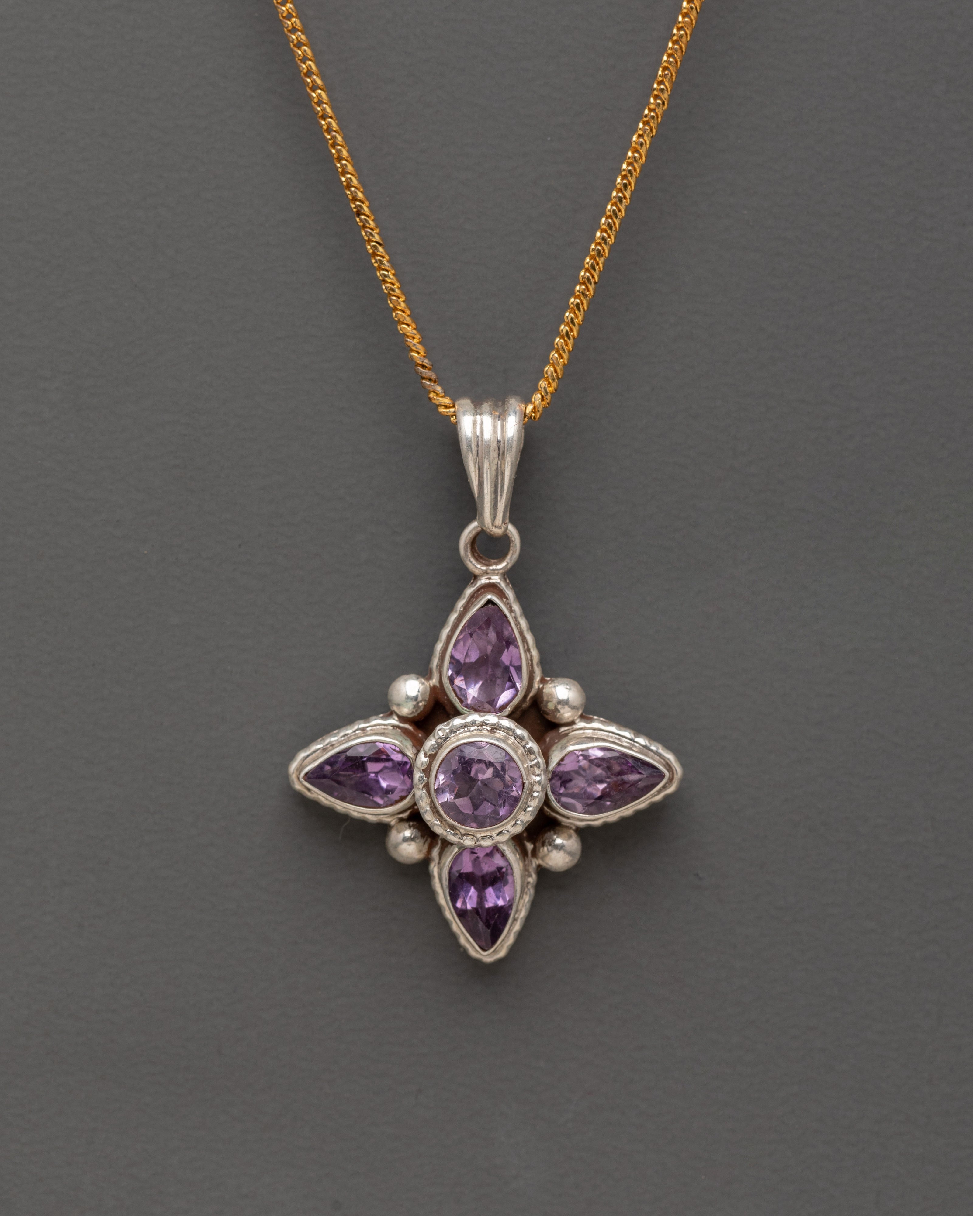 handmade-tibetan-locket